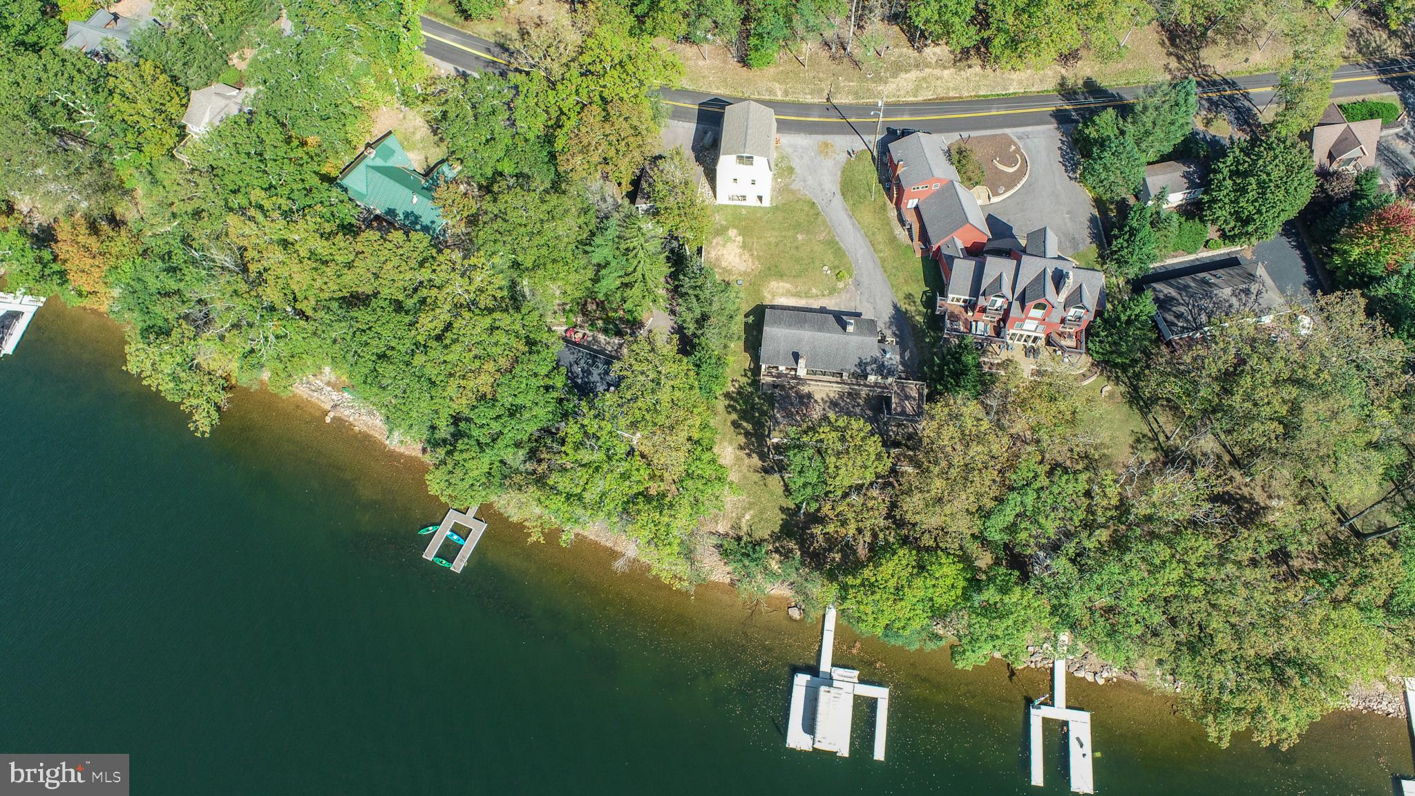 LAKE SHORE DRIVE - Residential