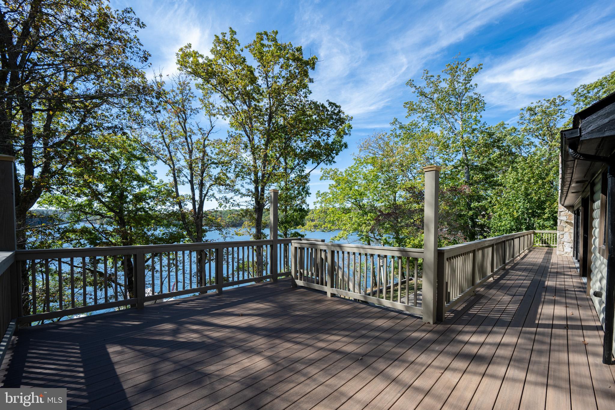 LAKE SHORE DRIVE - Residential