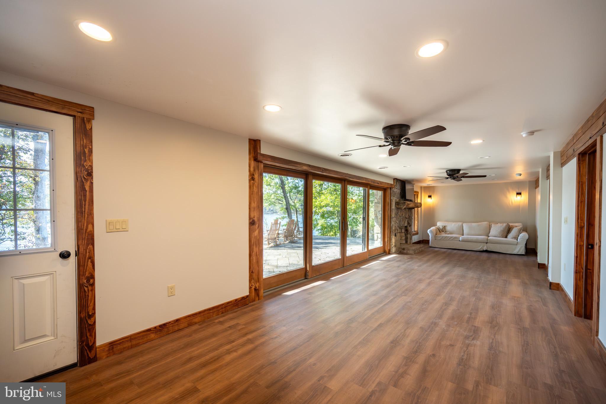 LAKE SHORE DRIVE - Residential