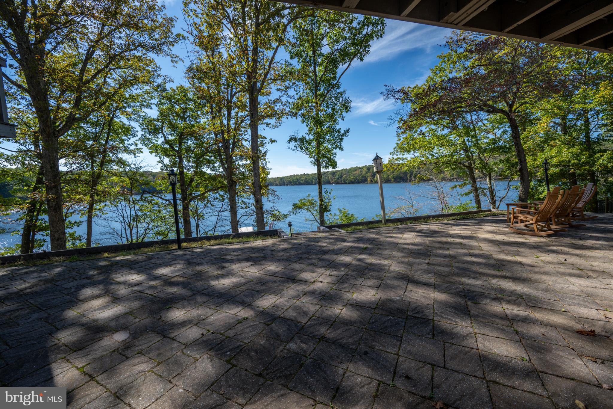 LAKE SHORE DRIVE - Residential