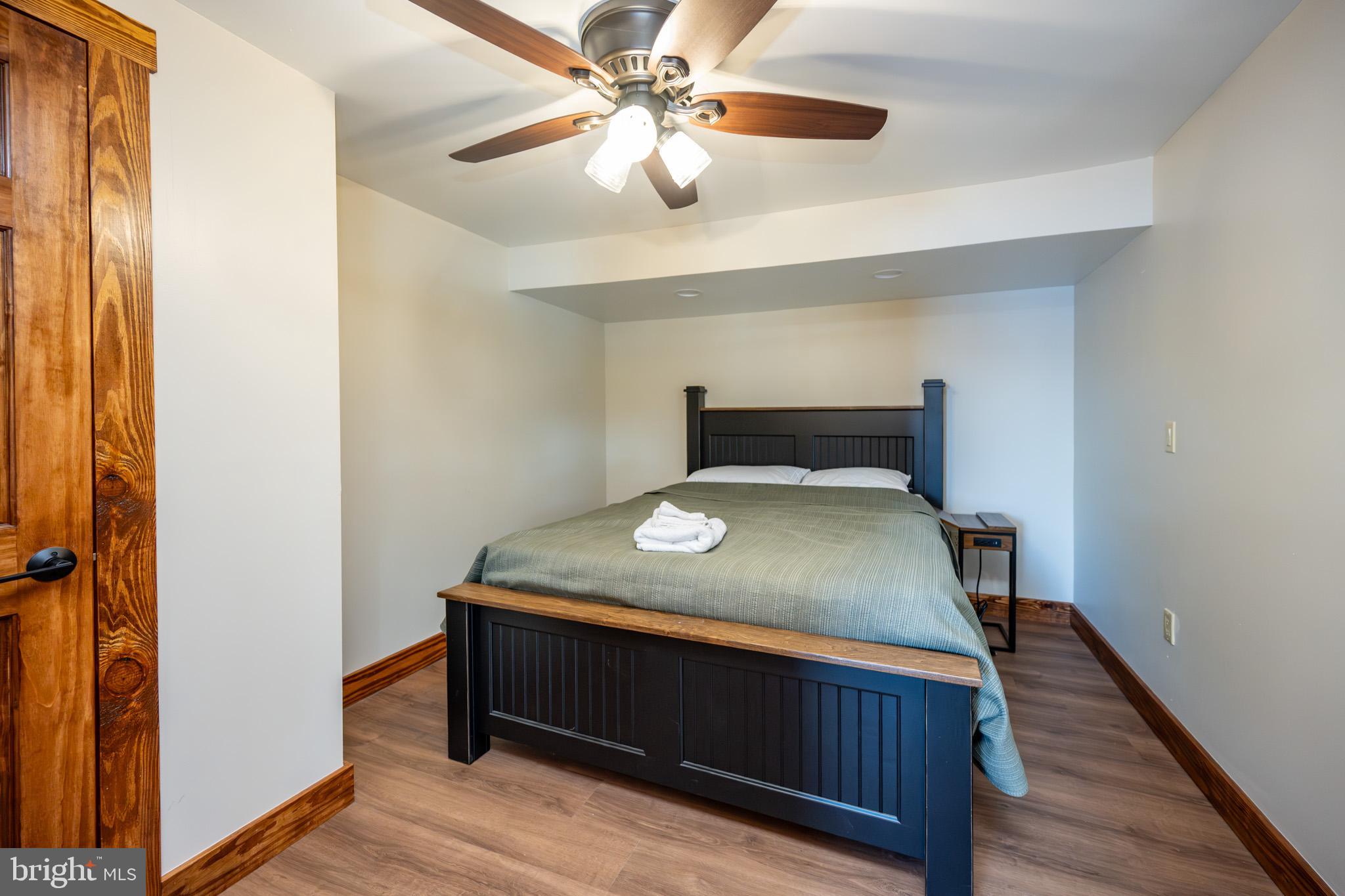 LAKE SHORE DRIVE - Residential