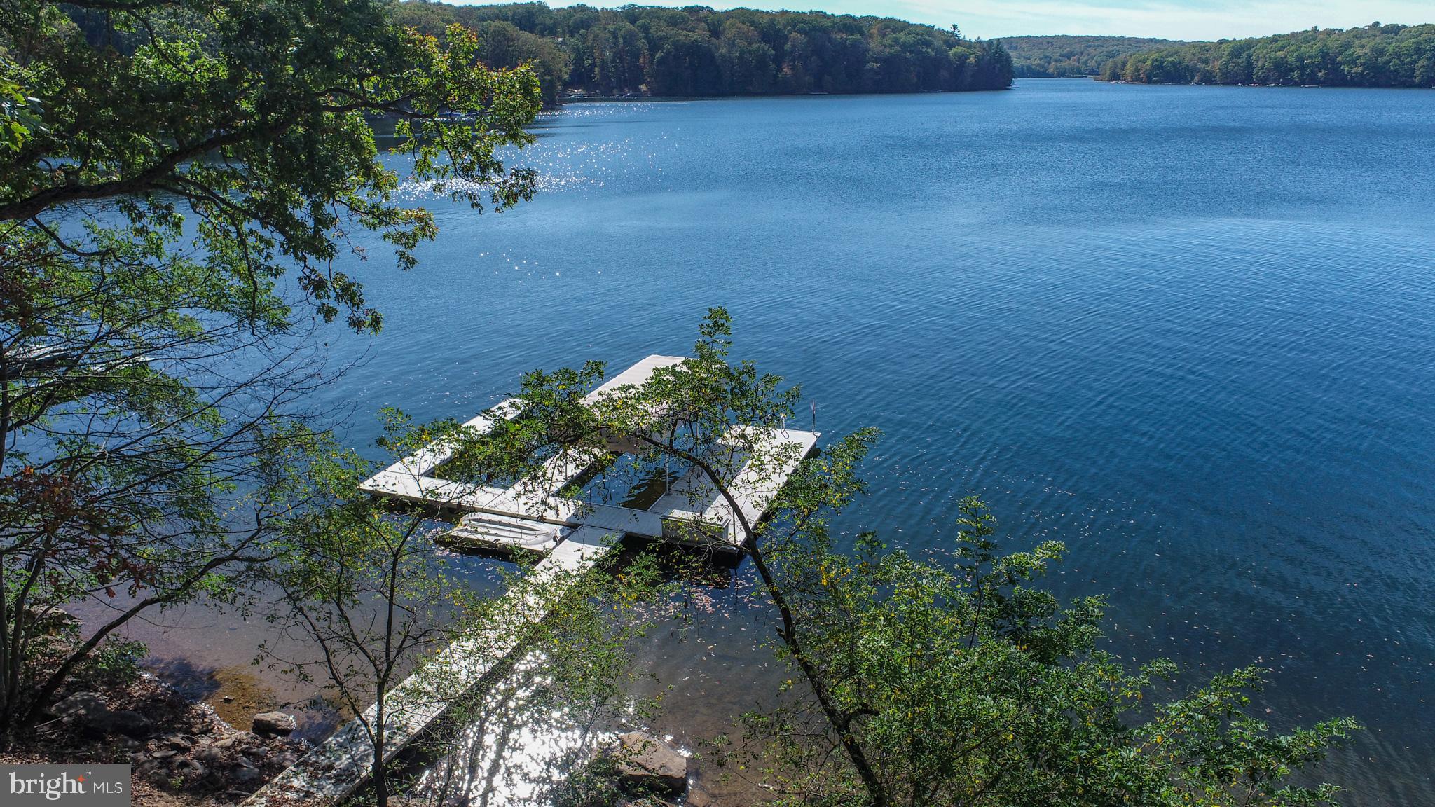 LAKE SHORE DRIVE - Residential