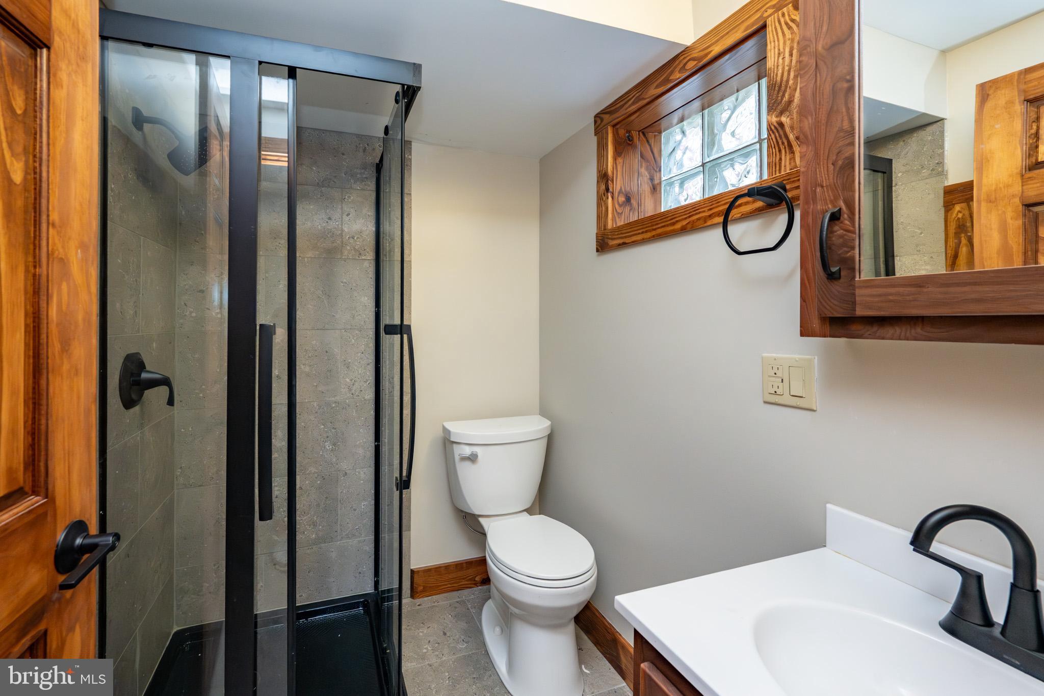 LAKE SHORE DRIVE - Residential