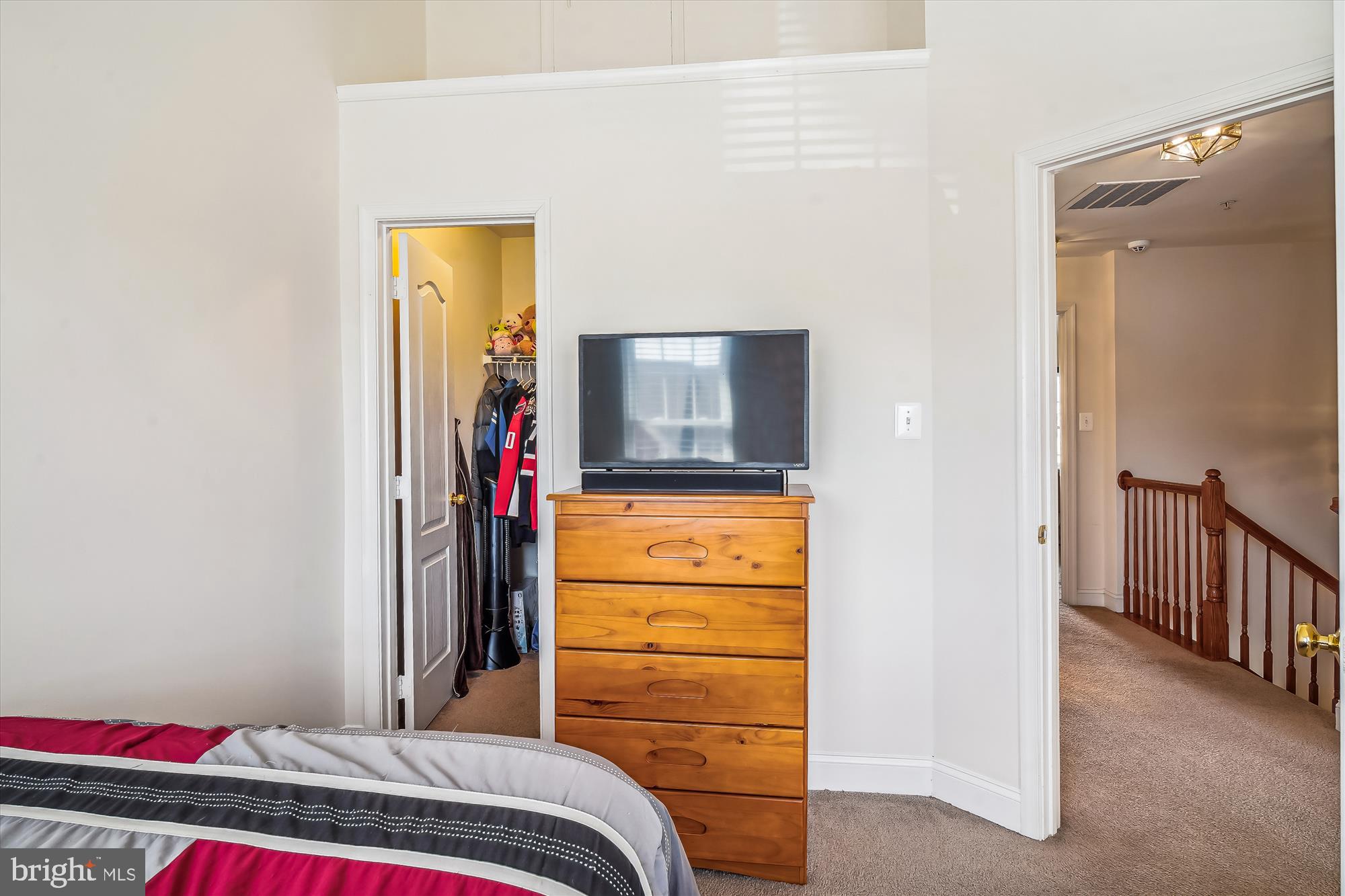 MAGRUDERS OVERLOOK - Residential