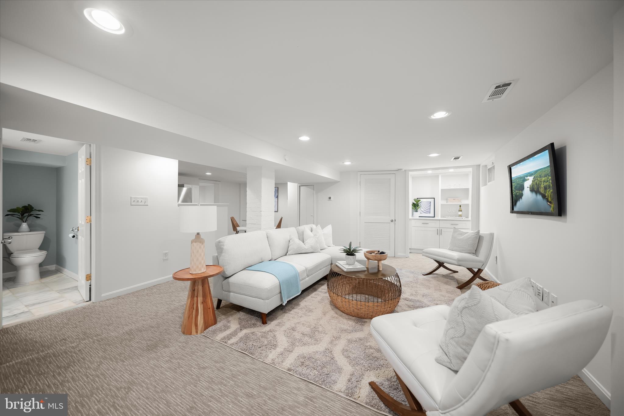 LARCHMONT - Residential