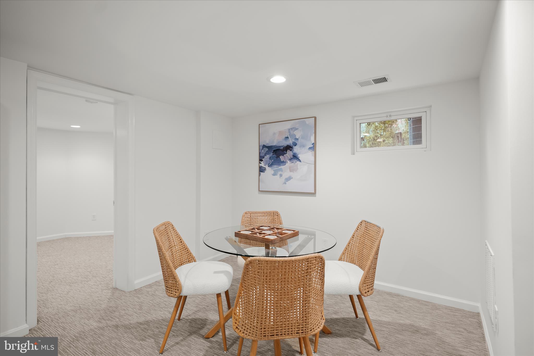 LARCHMONT - Residential