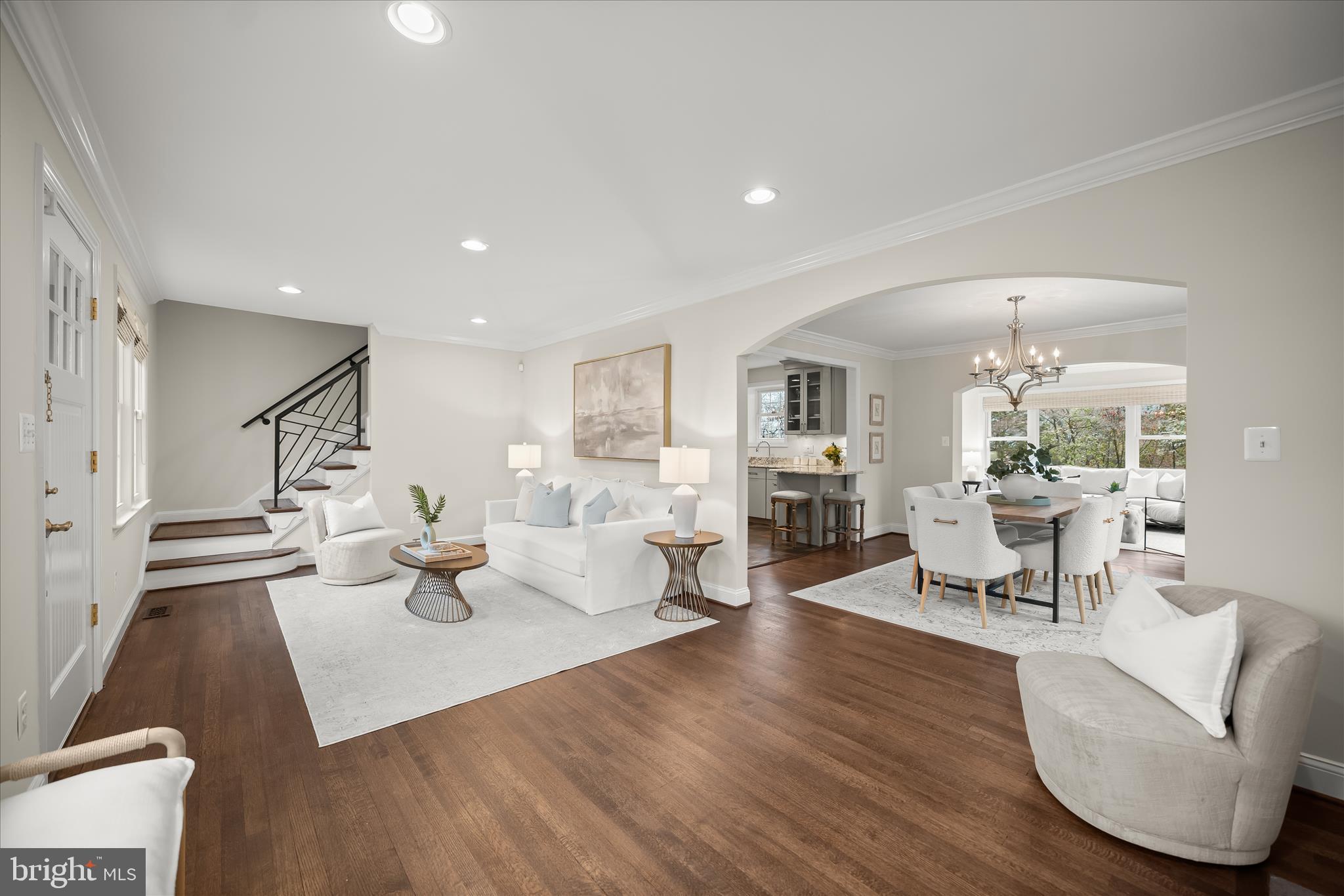 LARCHMONT - Residential