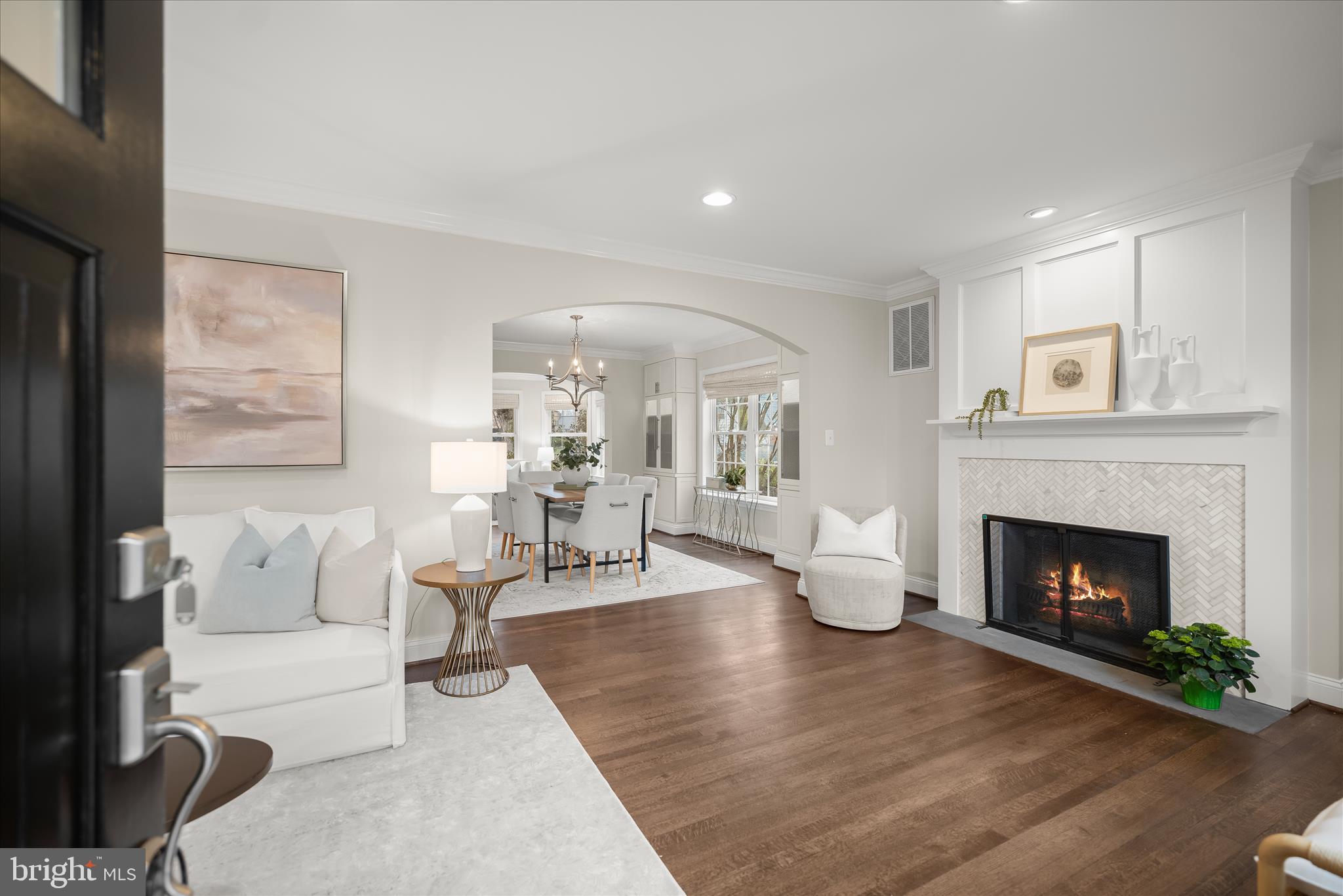 LARCHMONT - Residential