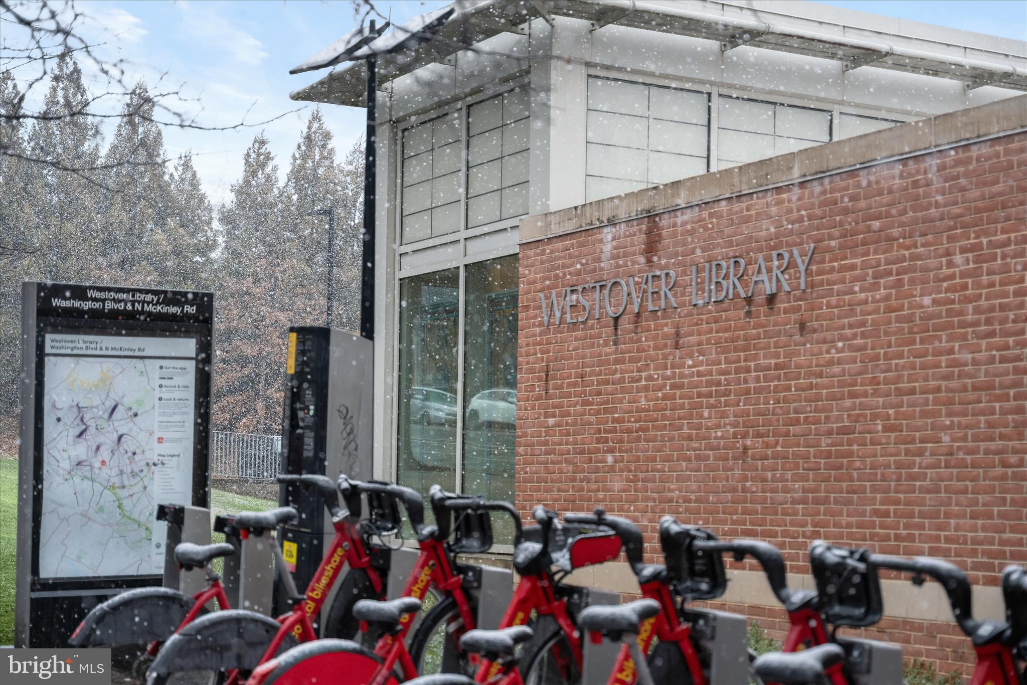 LARCHMONT - Residential