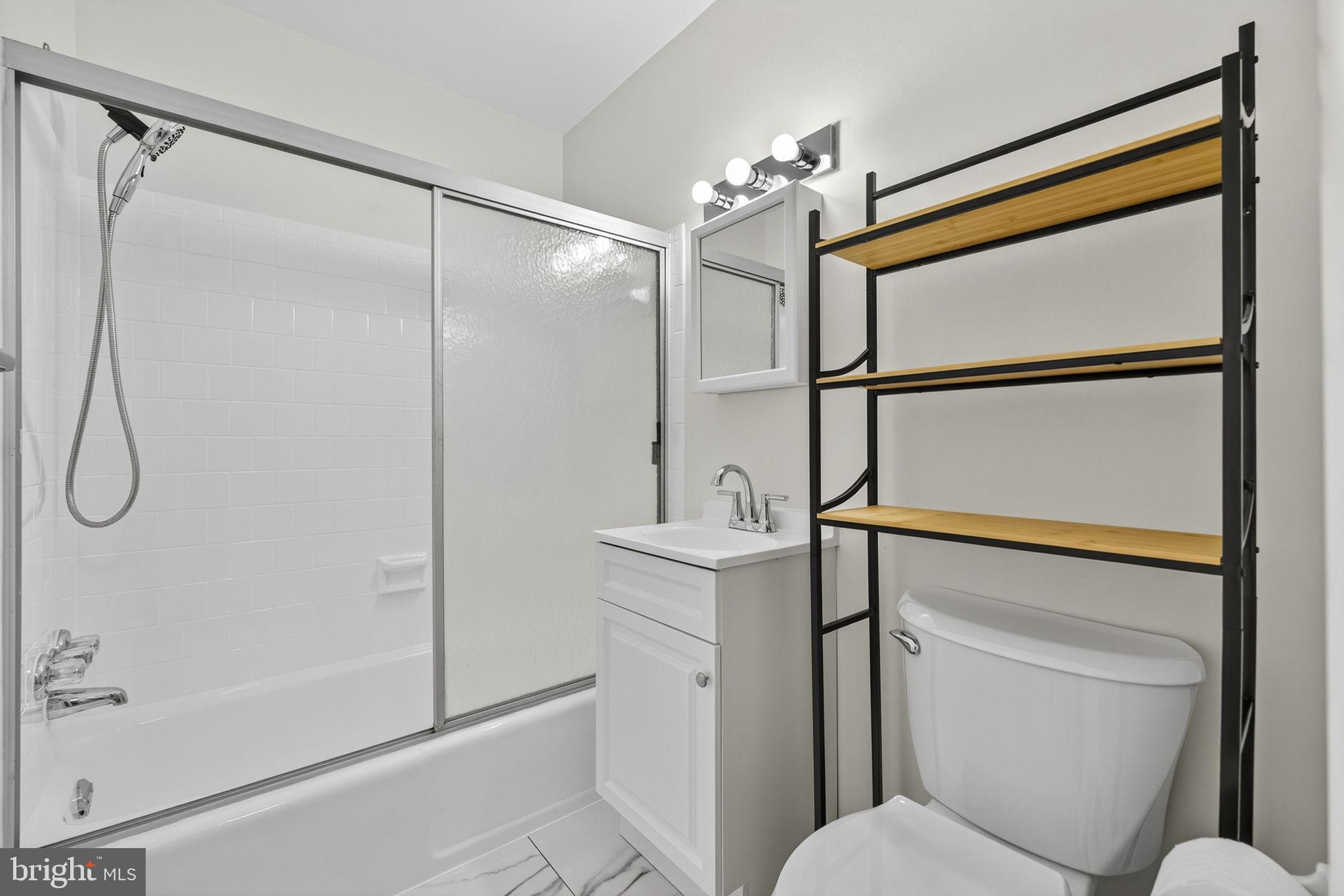 BROOKFIELD - Residential Lease