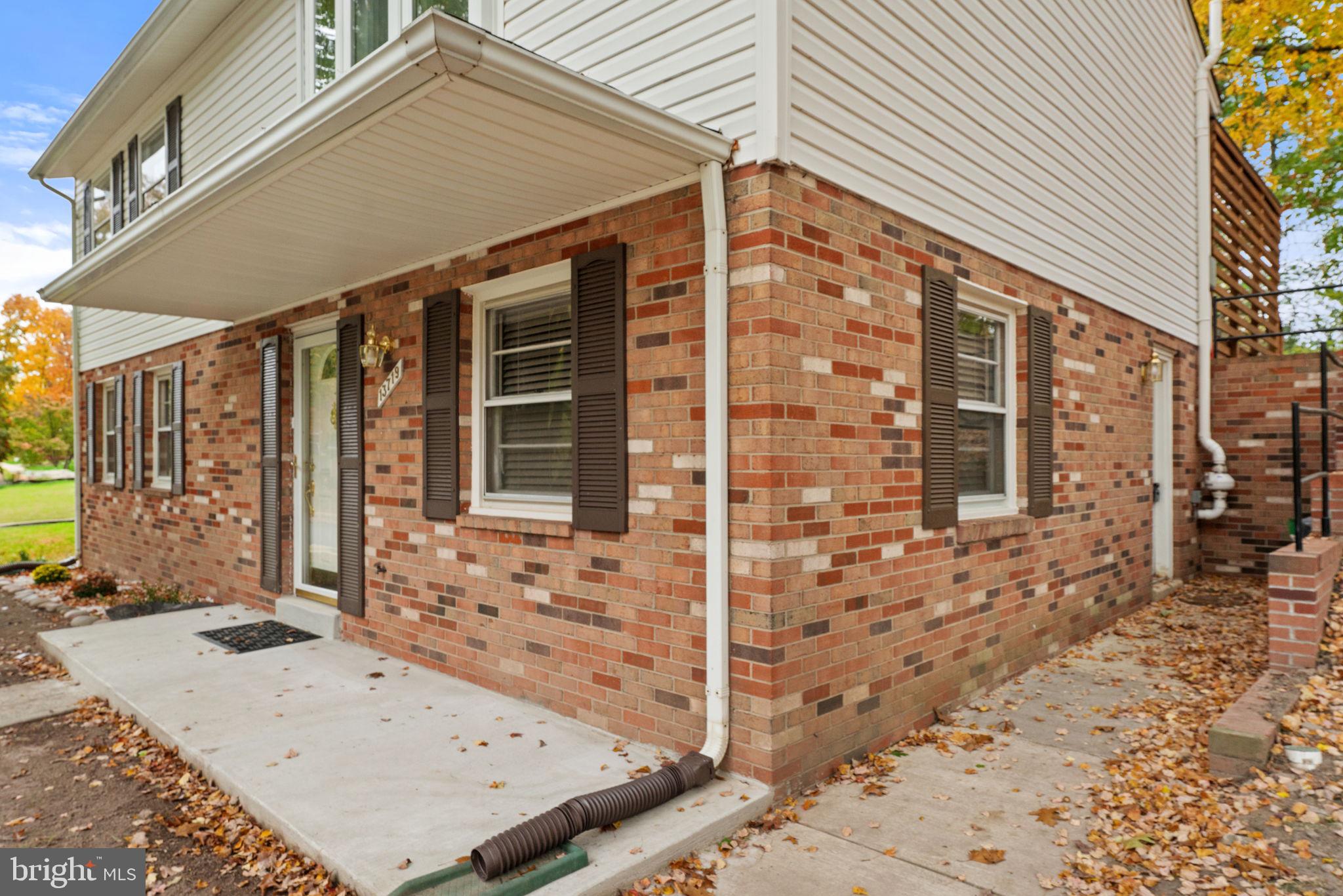 BROOKFIELD - Residential Lease