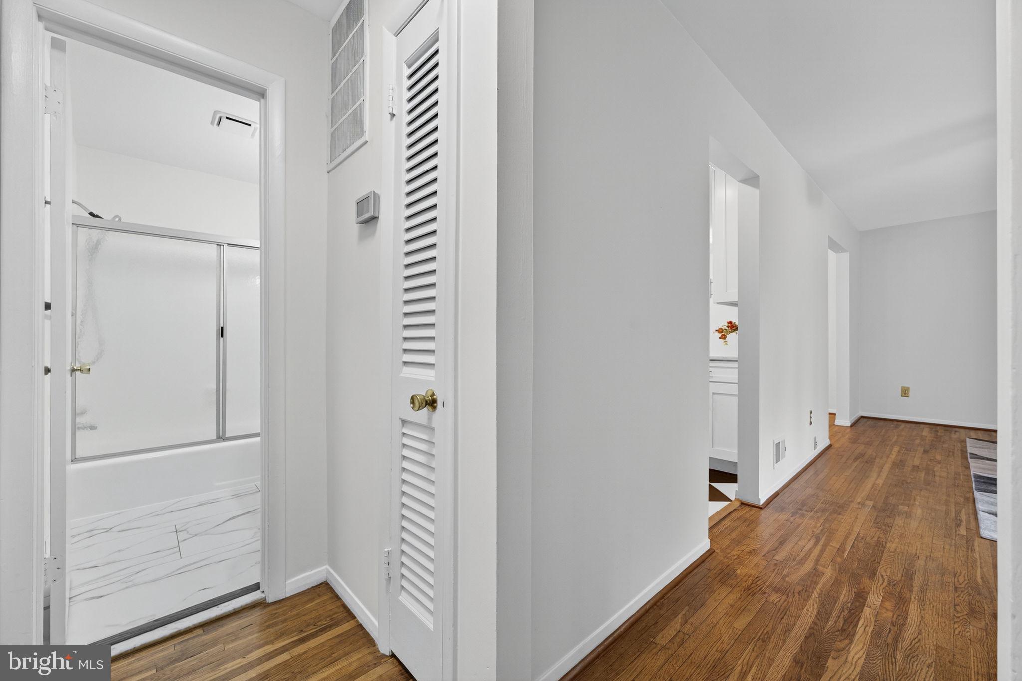 BROOKFIELD - Residential Lease