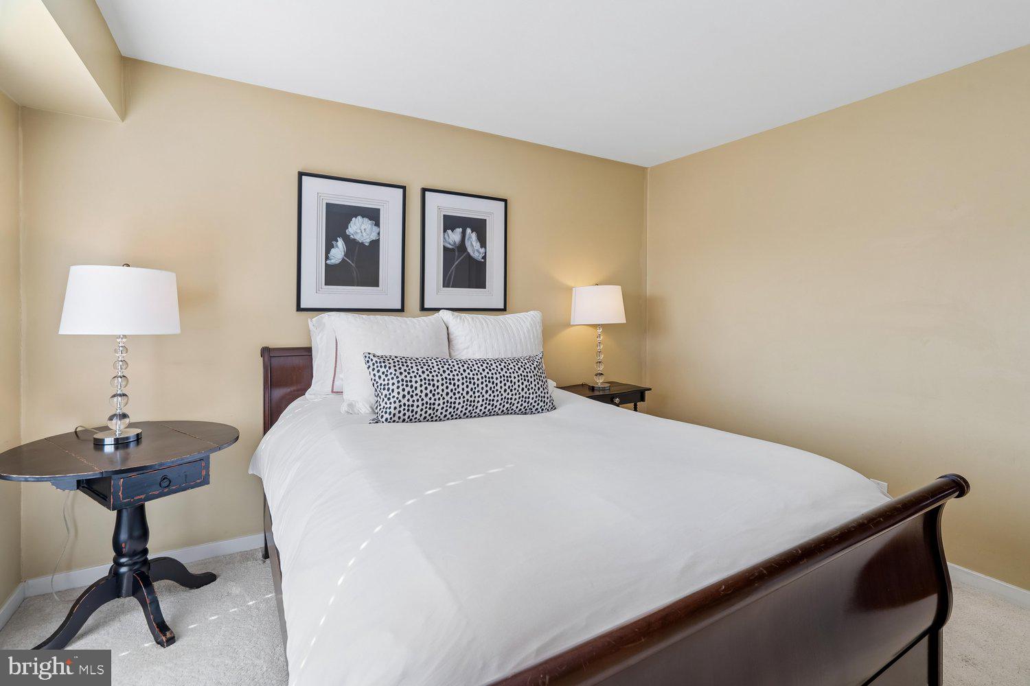 CHESAPEAKE HARBOUR - Residential