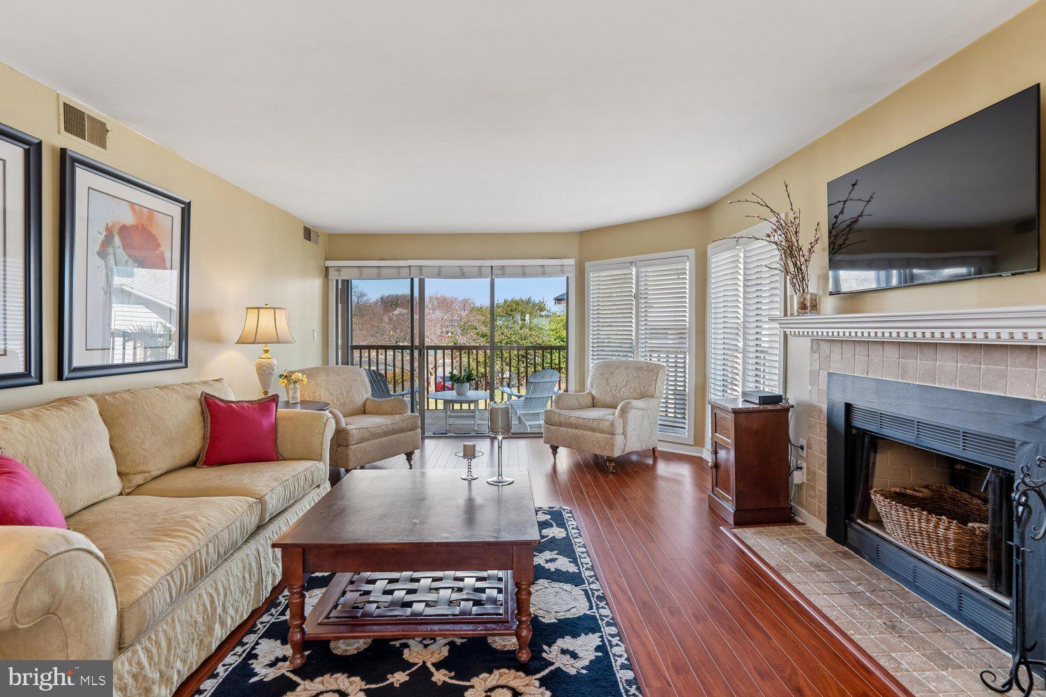 CHESAPEAKE HARBOUR - Residential