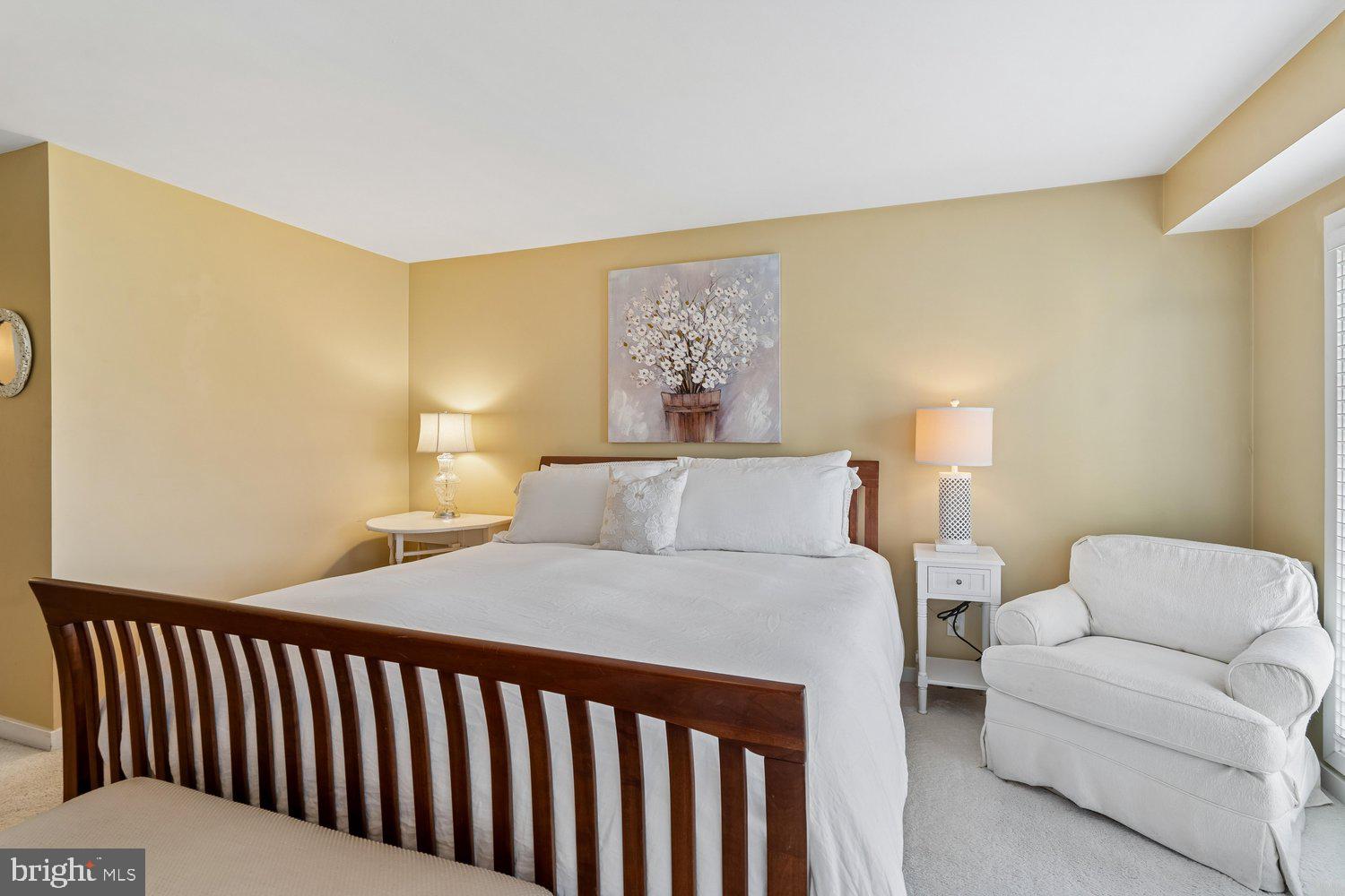 CHESAPEAKE HARBOUR - Residential