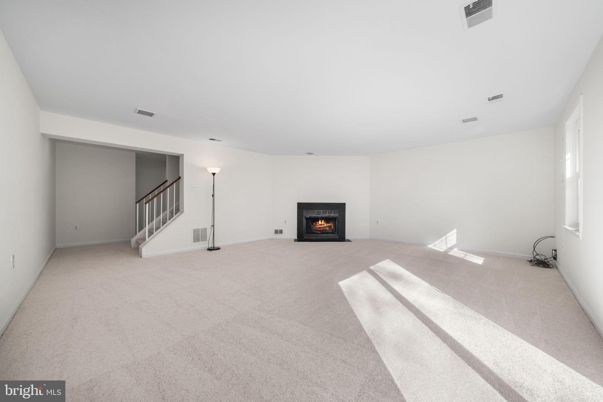 CROWNLEIGH - Residential