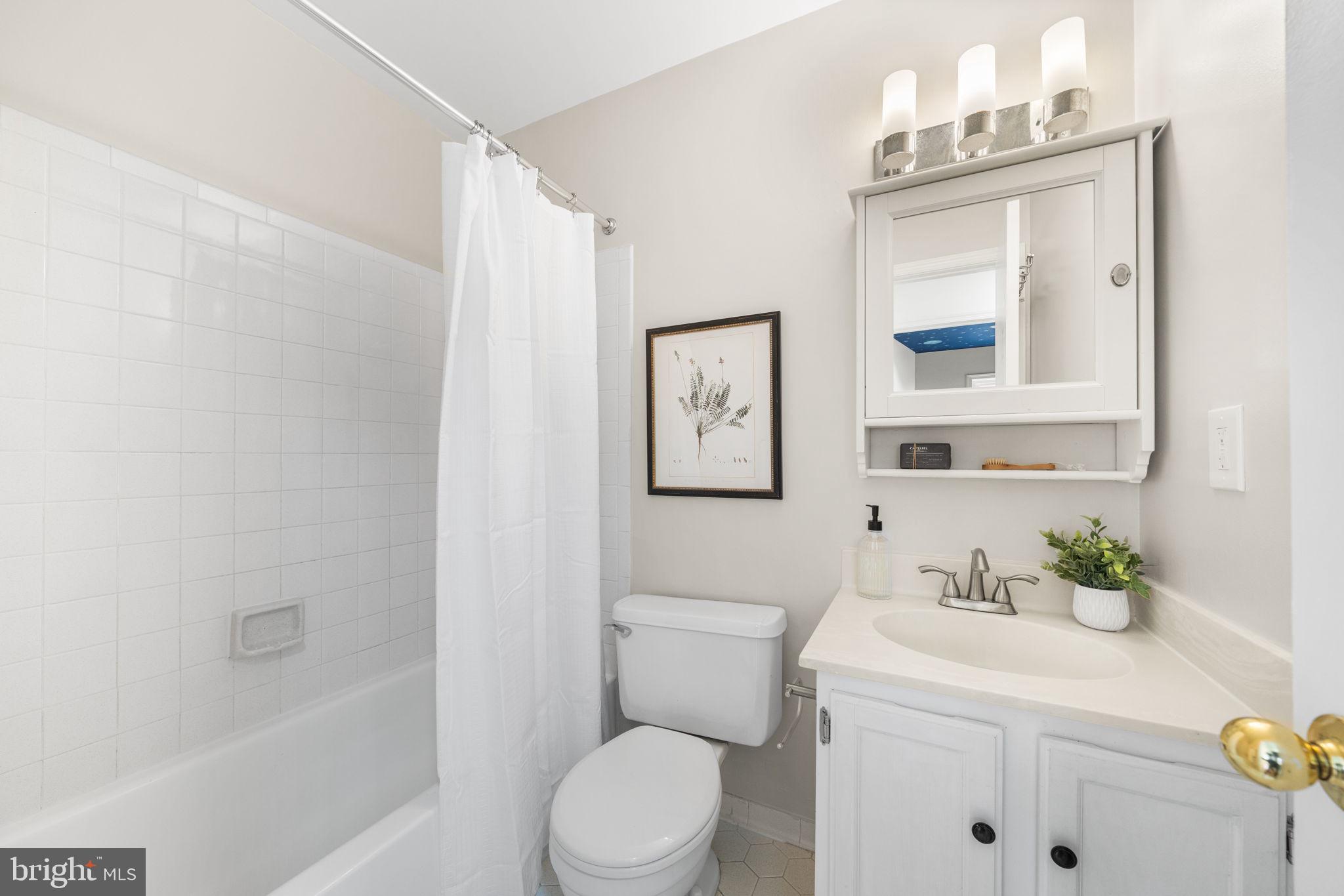 CROWNLEIGH - Residential