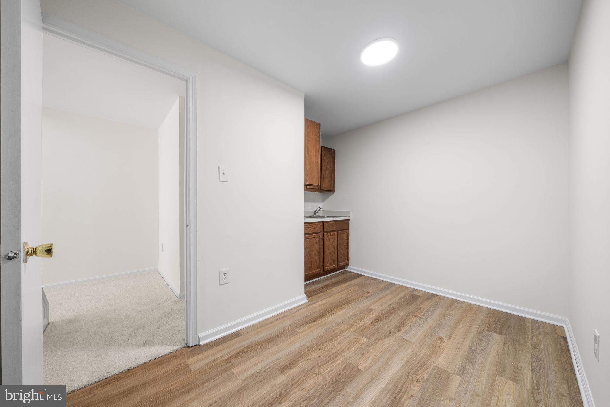 CROWNLEIGH - Residential