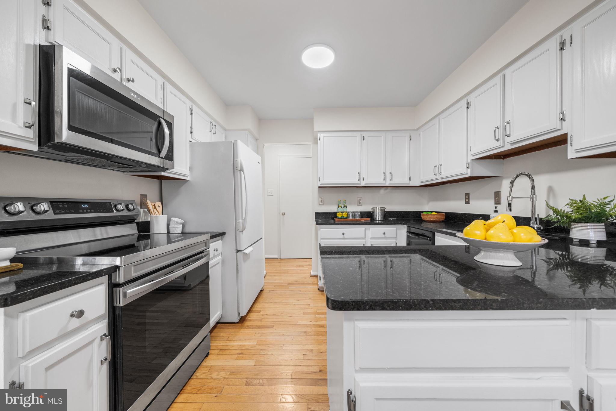 CROWNLEIGH - Residential