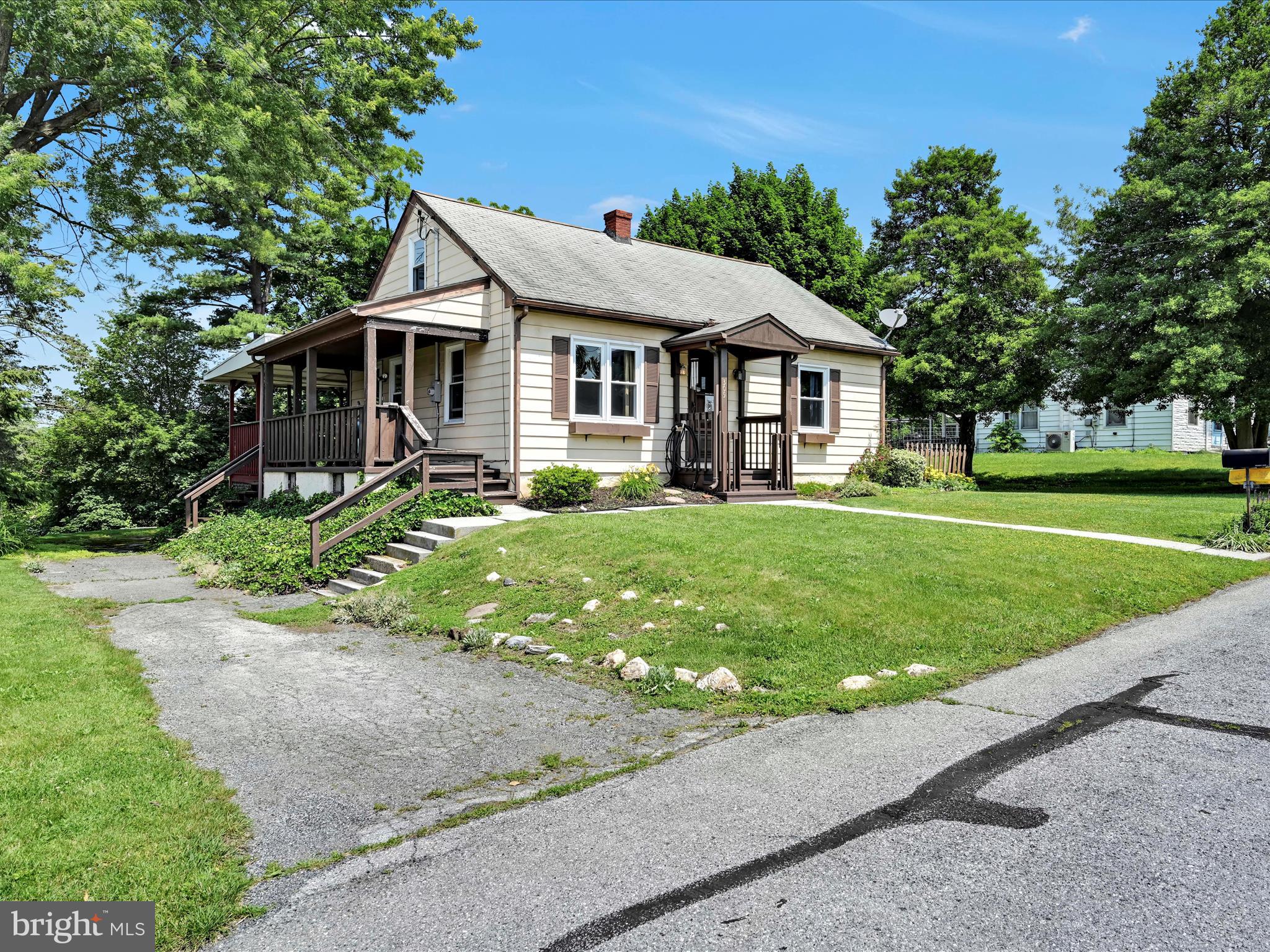 309 LIGHT STREET