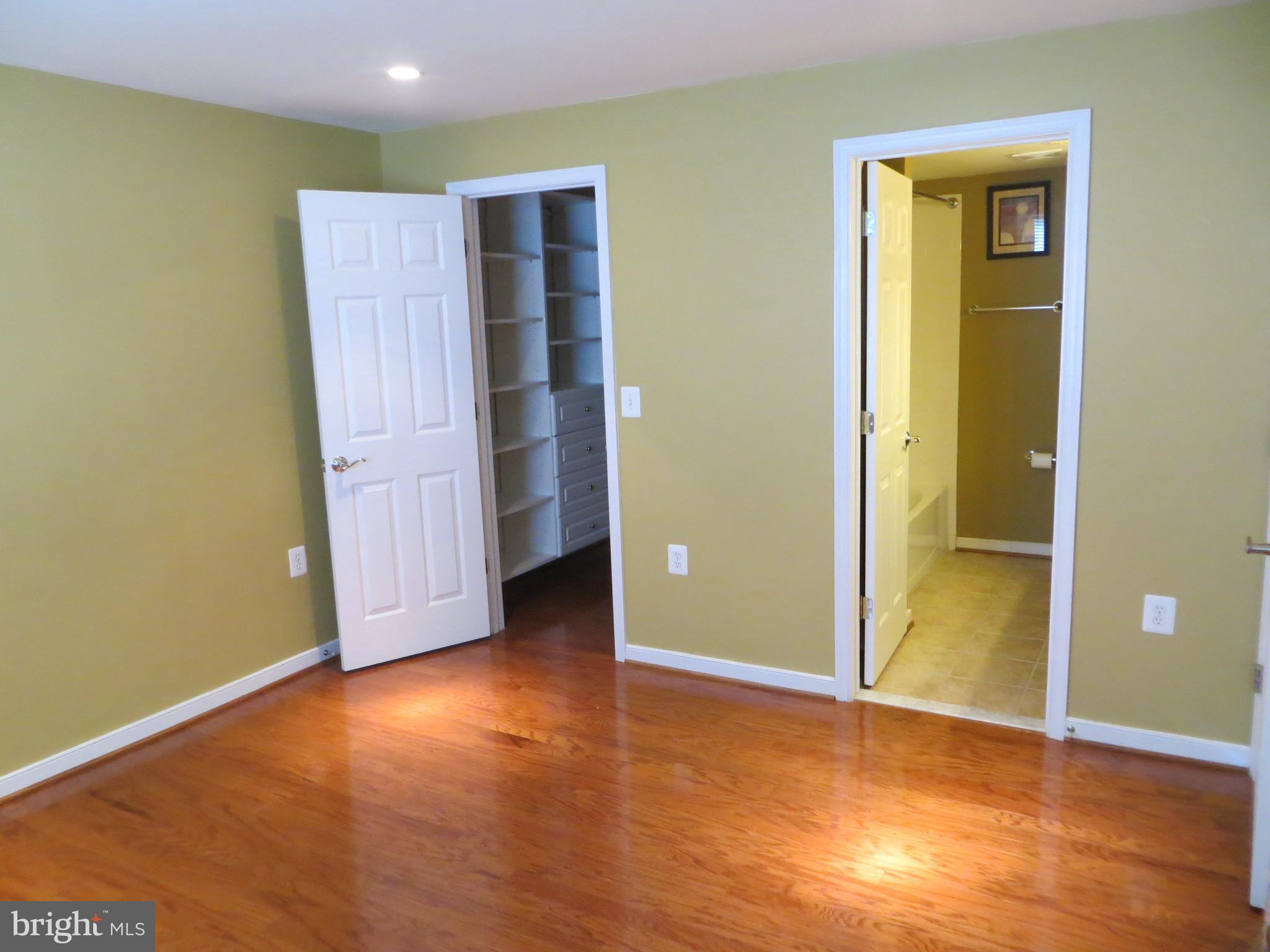 WEST VILLAGE OF SHIRLINGTON - Residential Lease