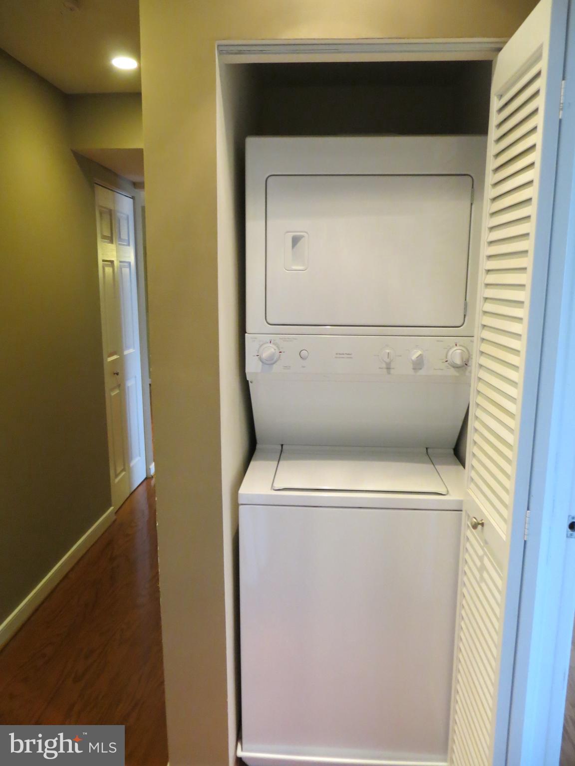 WEST VILLAGE OF SHIRLINGTON - Residential Lease