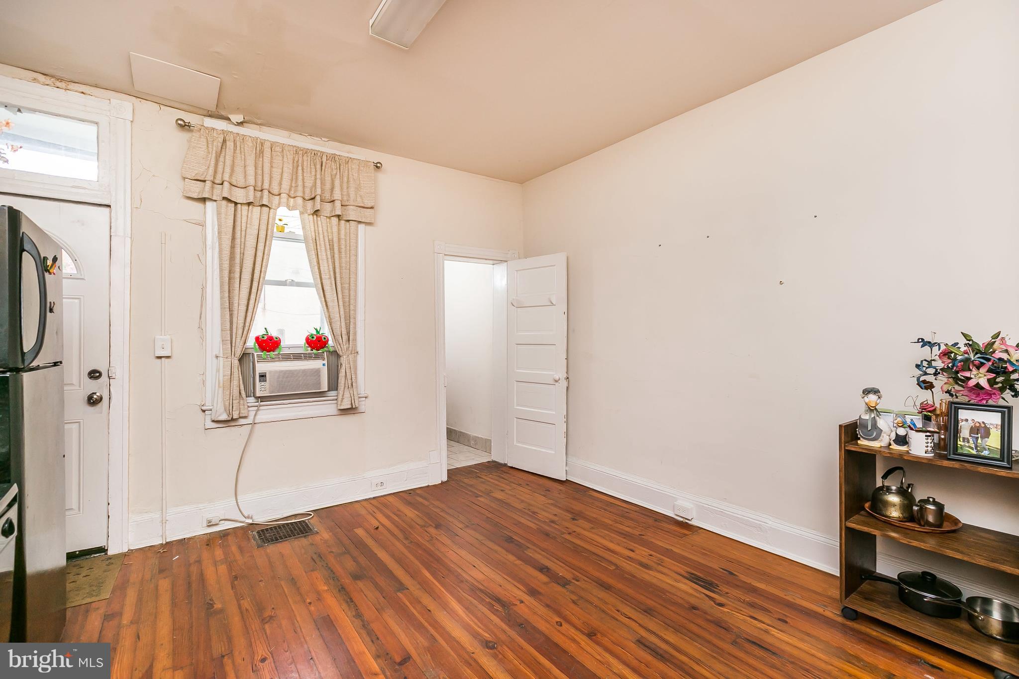 HAMPDEN HISTORIC DISTRICT - Residential