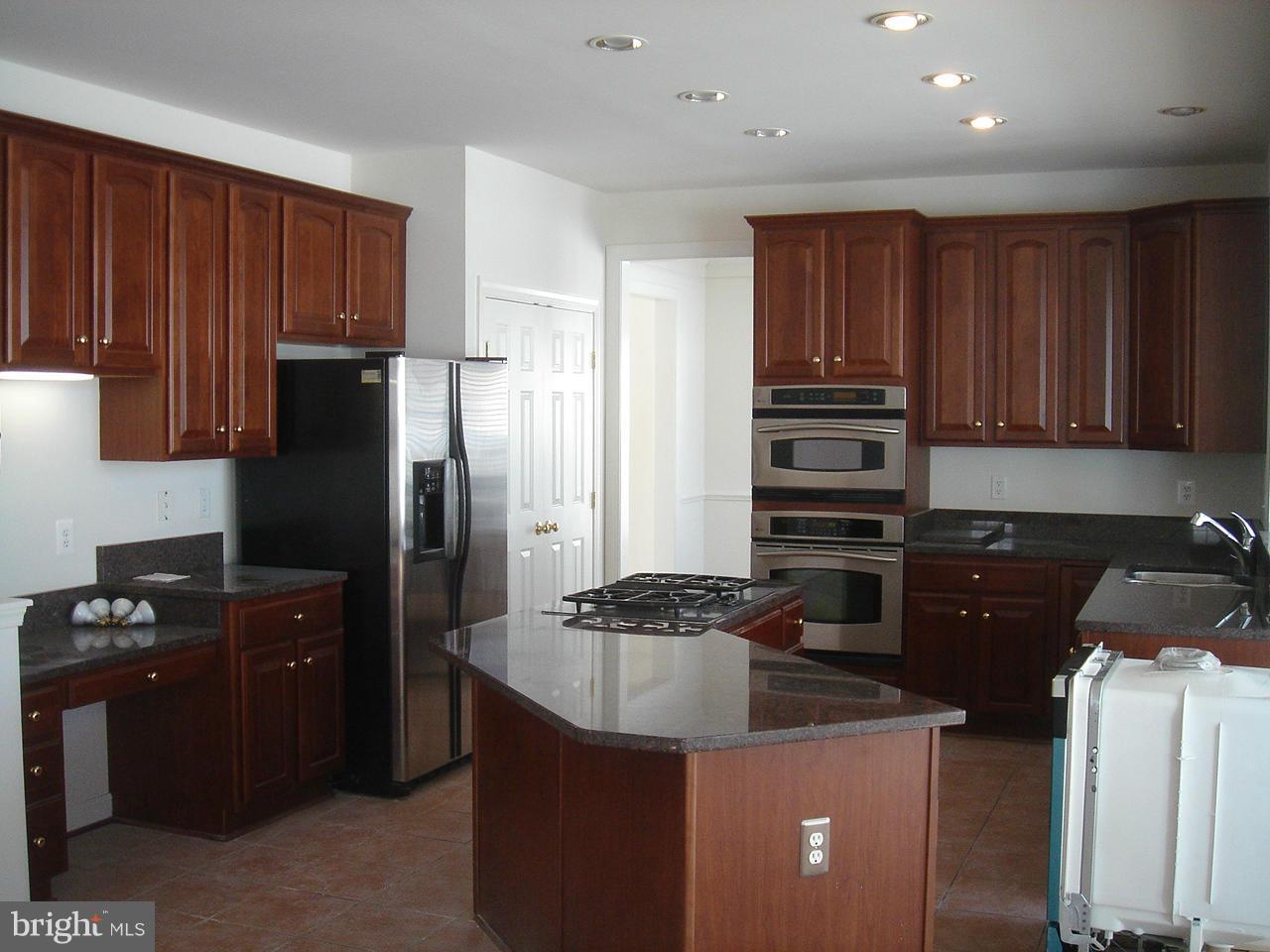 HAMPTONS OF BRIGHTWOOD - Residential Lease