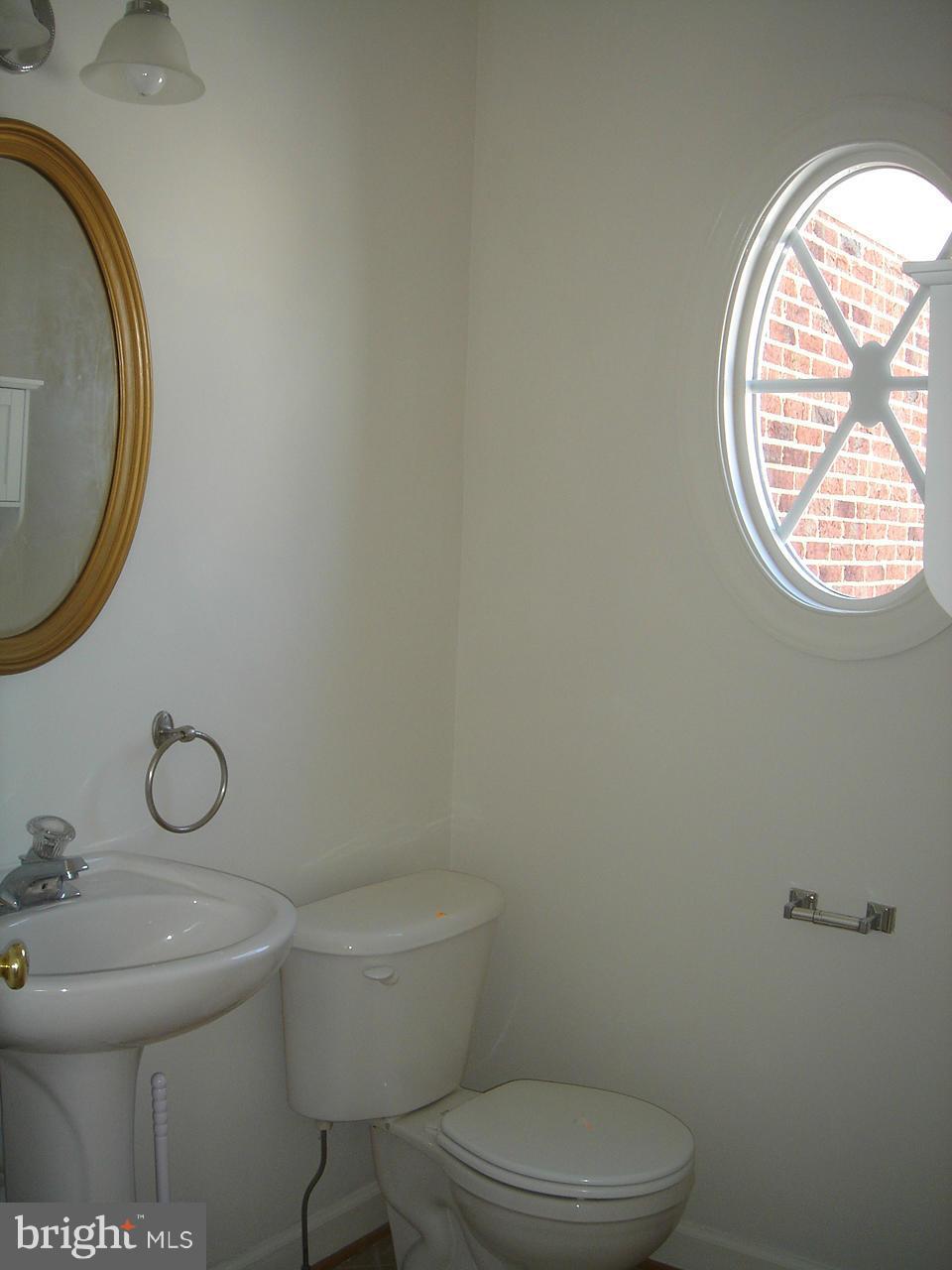 HAMPTONS OF BRIGHTWOOD - Residential Lease