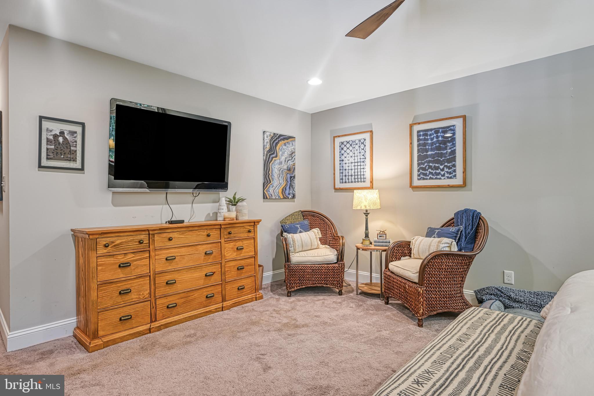 LAKE OF THE WOODS - Residential