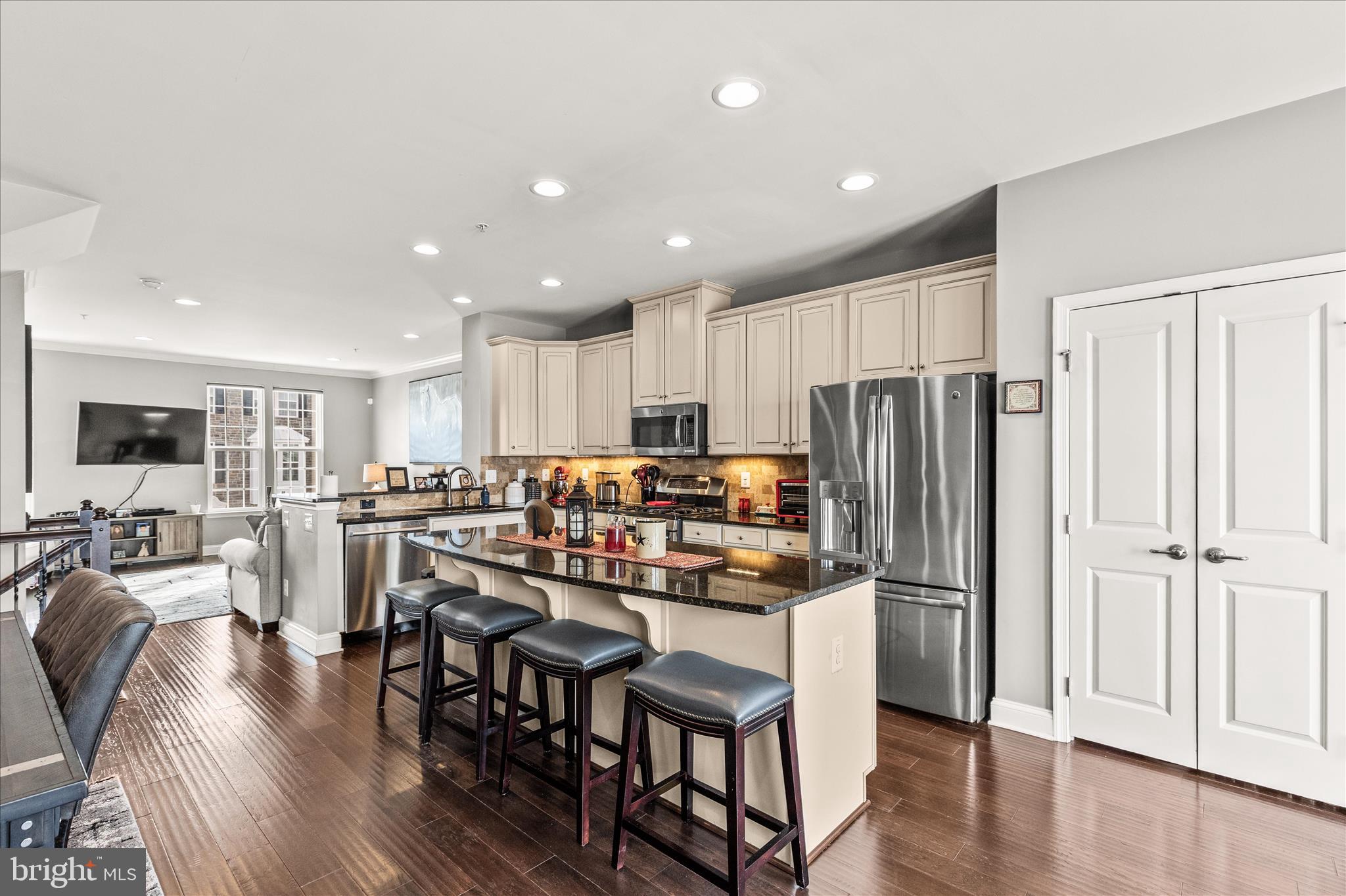 REGENTS GLEN - Residential