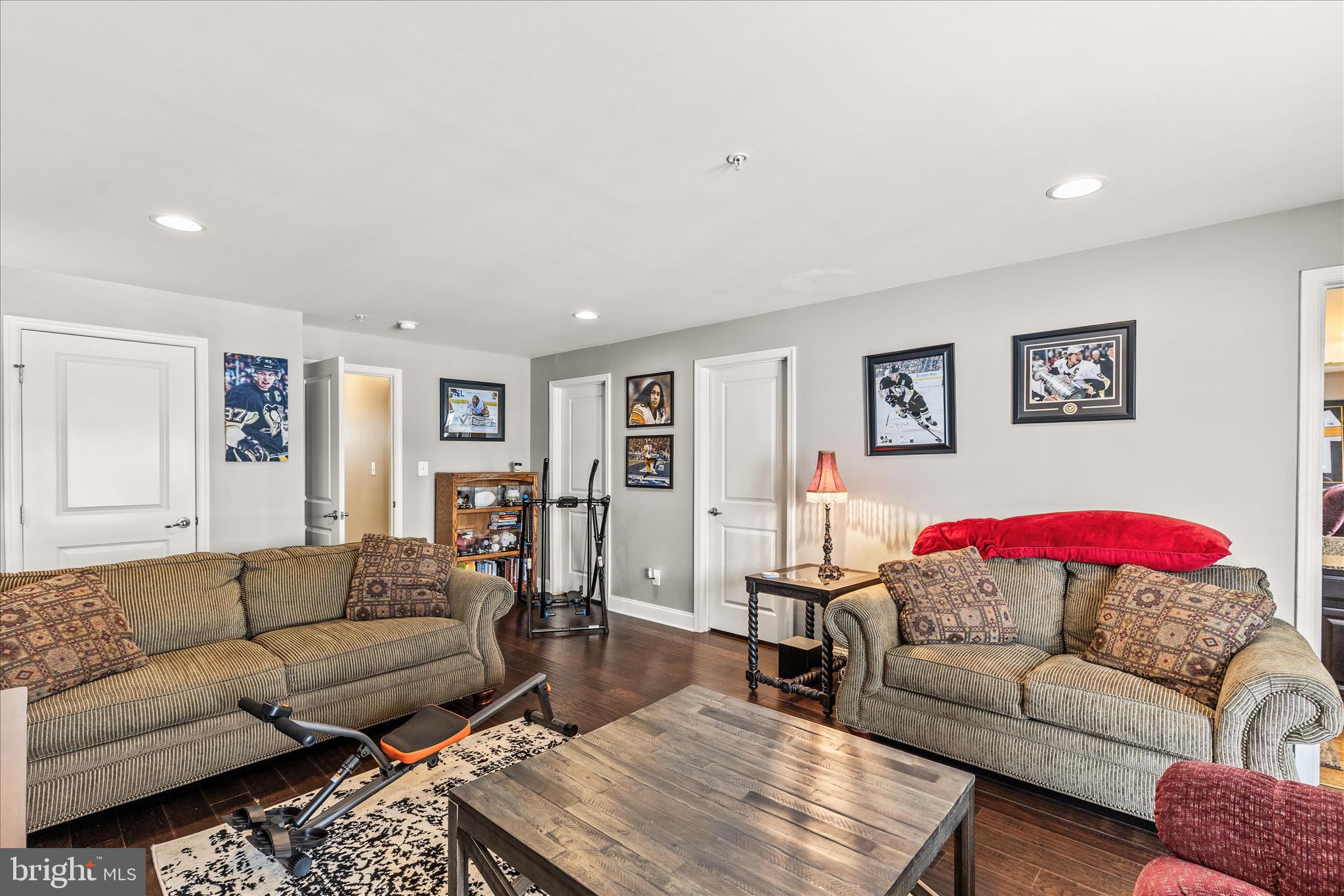 REGENTS GLEN - Residential