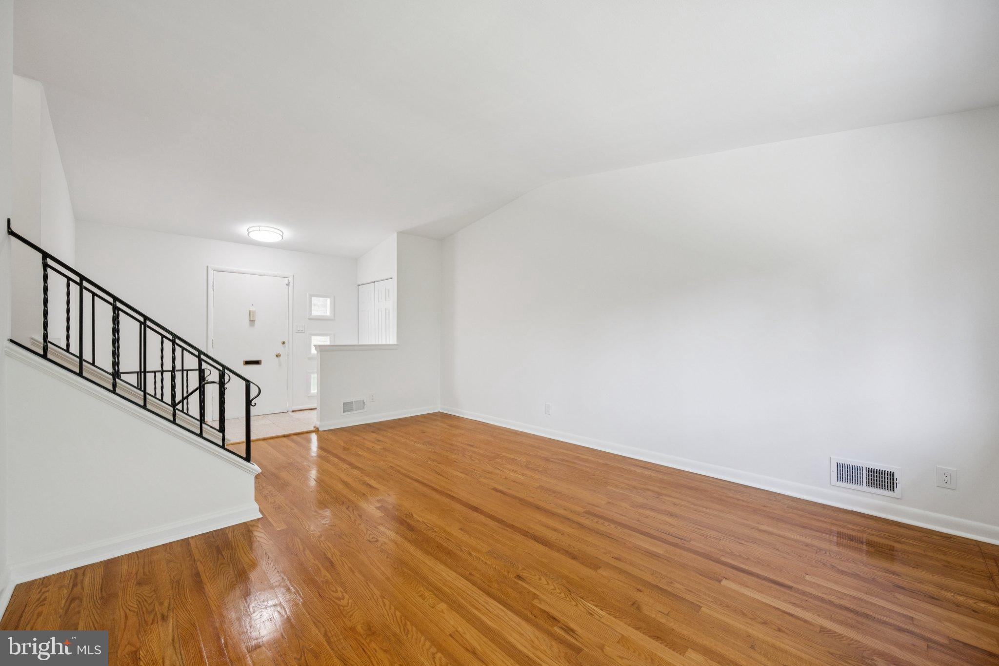 9801 ARBOR HILL DRIVE