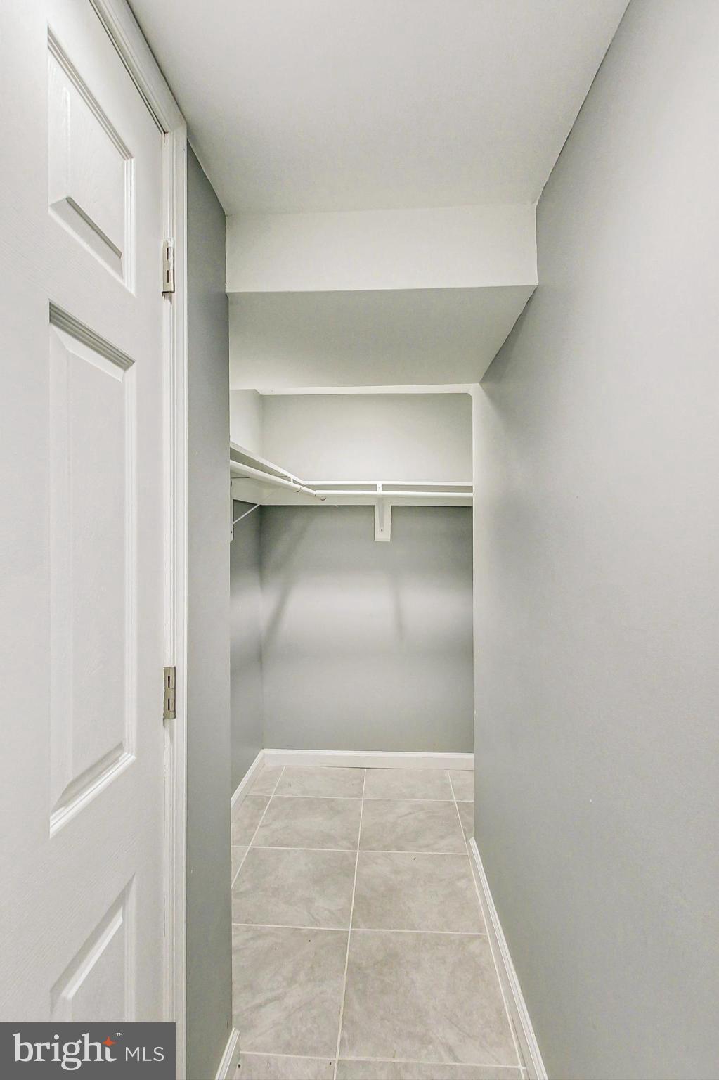 OXON HILL - Residential