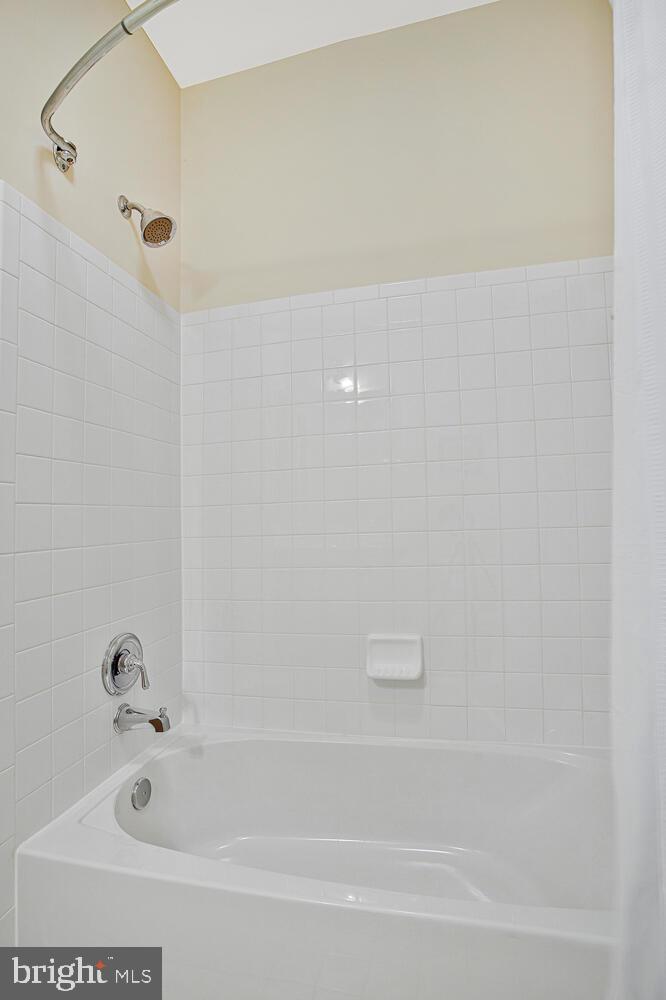 SNOWDEN OVERLOOK - Residential