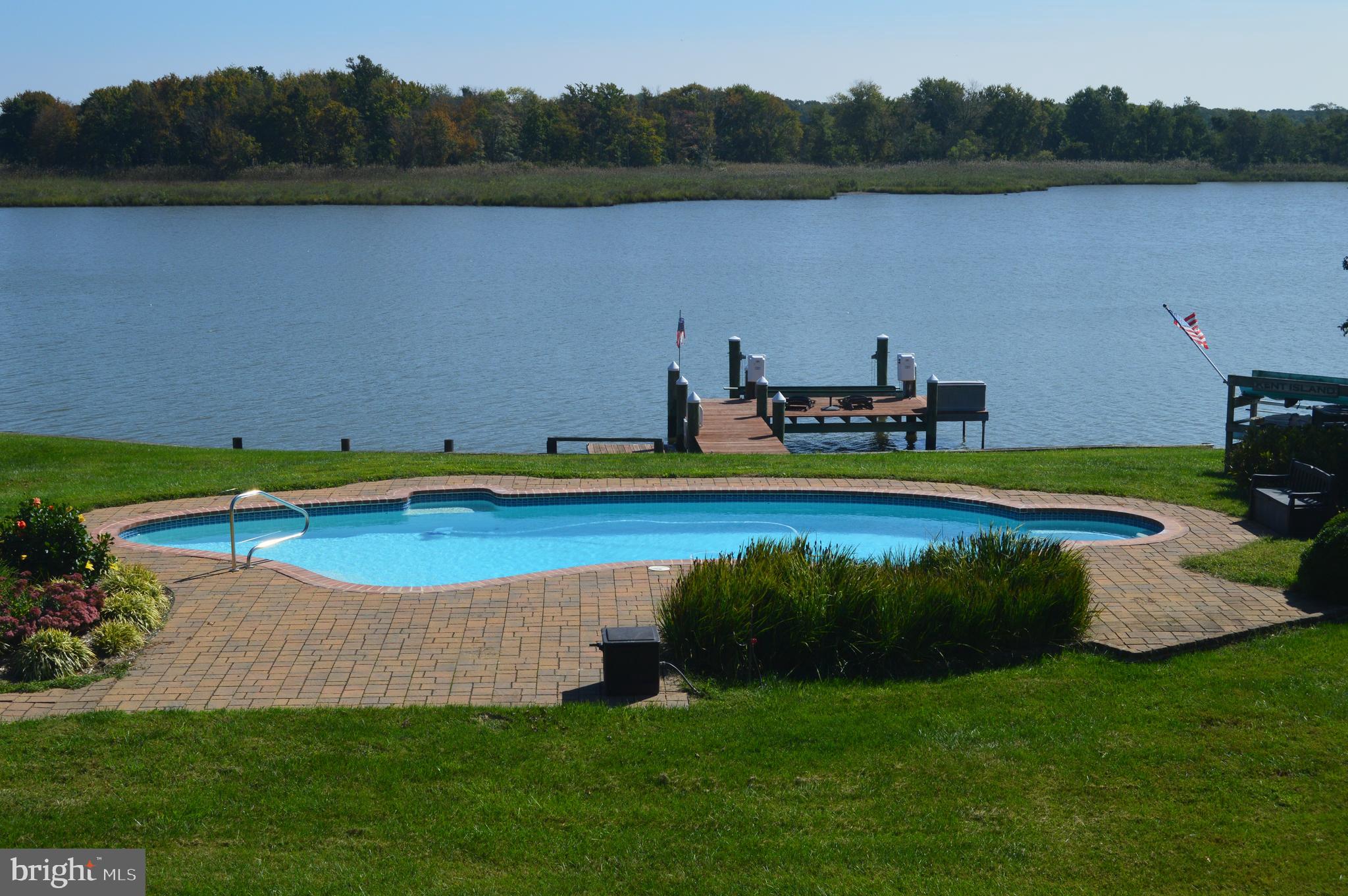 QUEEN ANNE COLONY - Residential