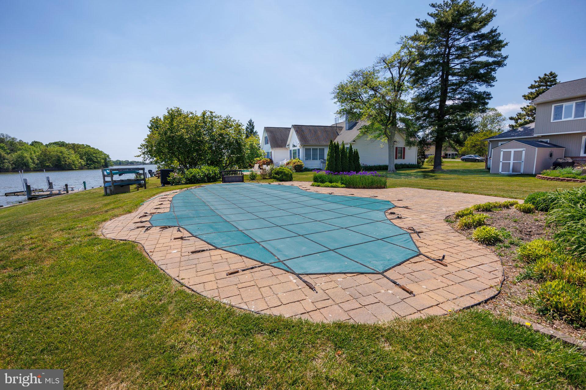 QUEEN ANNE COLONY - Residential