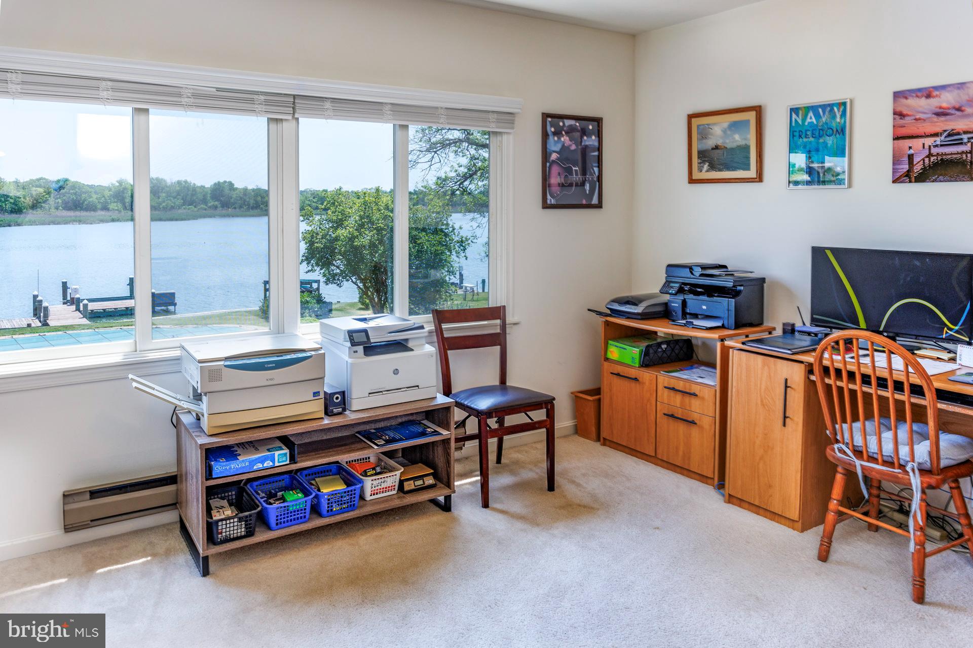 QUEEN ANNE COLONY - Residential