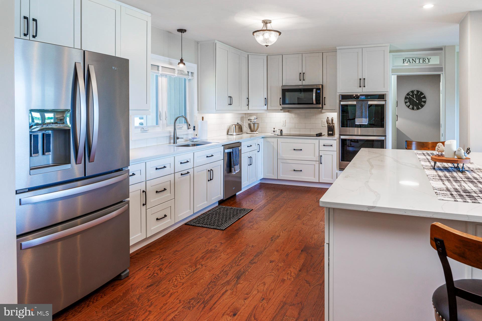 QUEEN ANNE COLONY - Residential