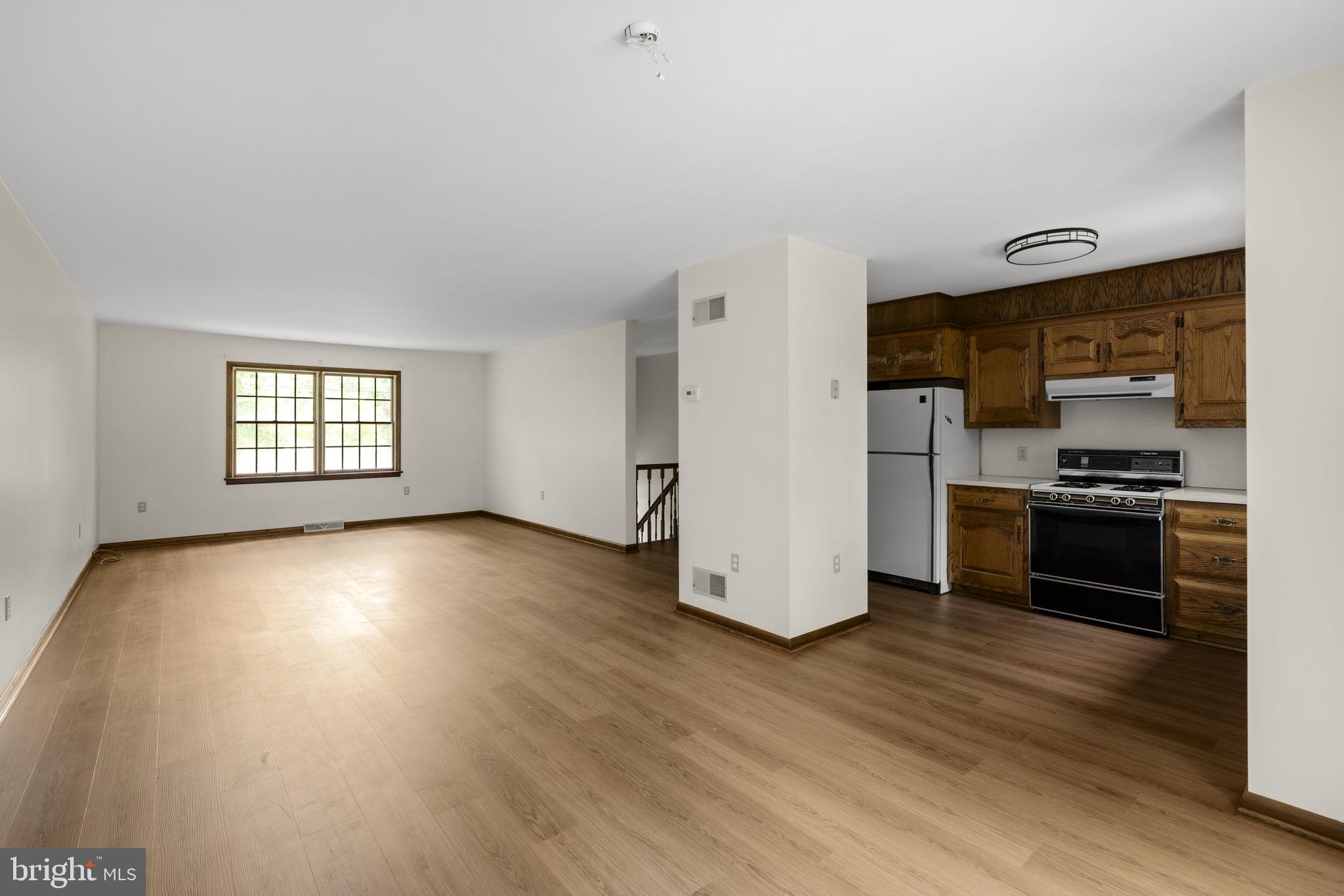 31 DENNIS DRIVE