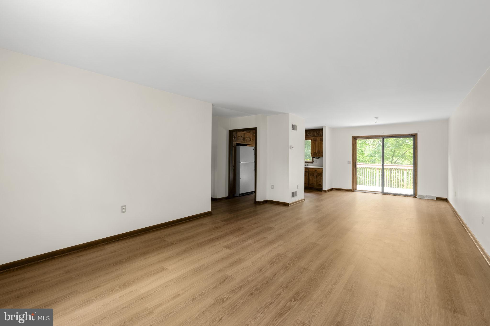 31 DENNIS DRIVE