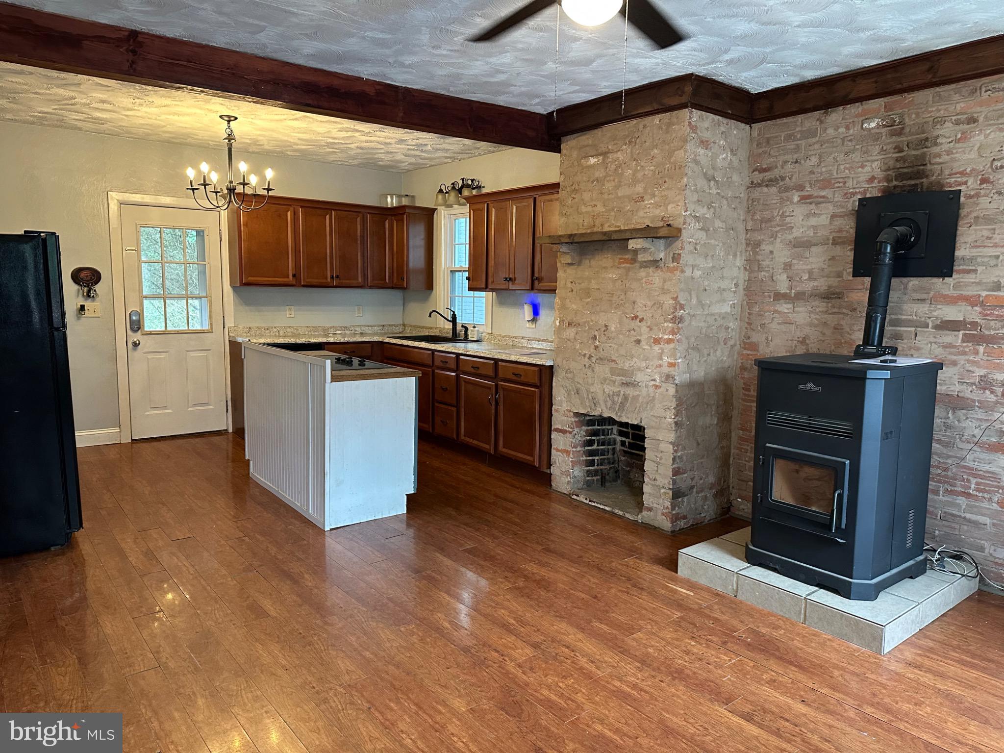309 OAKVILLE ROAD