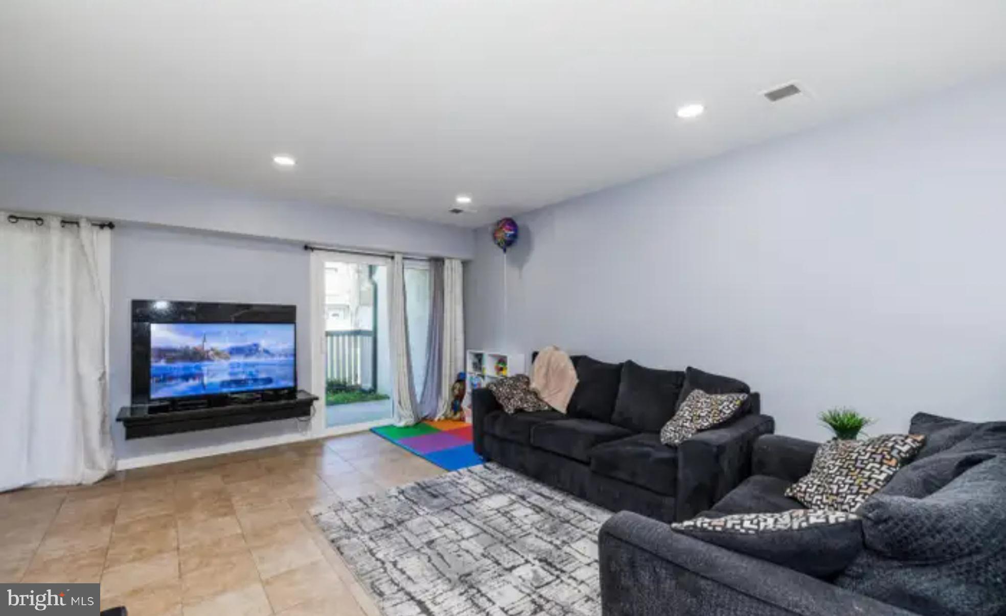 3919 EL SONETA PLACE 9