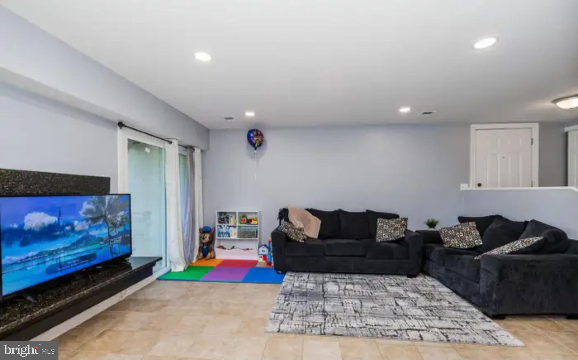 3919 EL SONETA PLACE 9