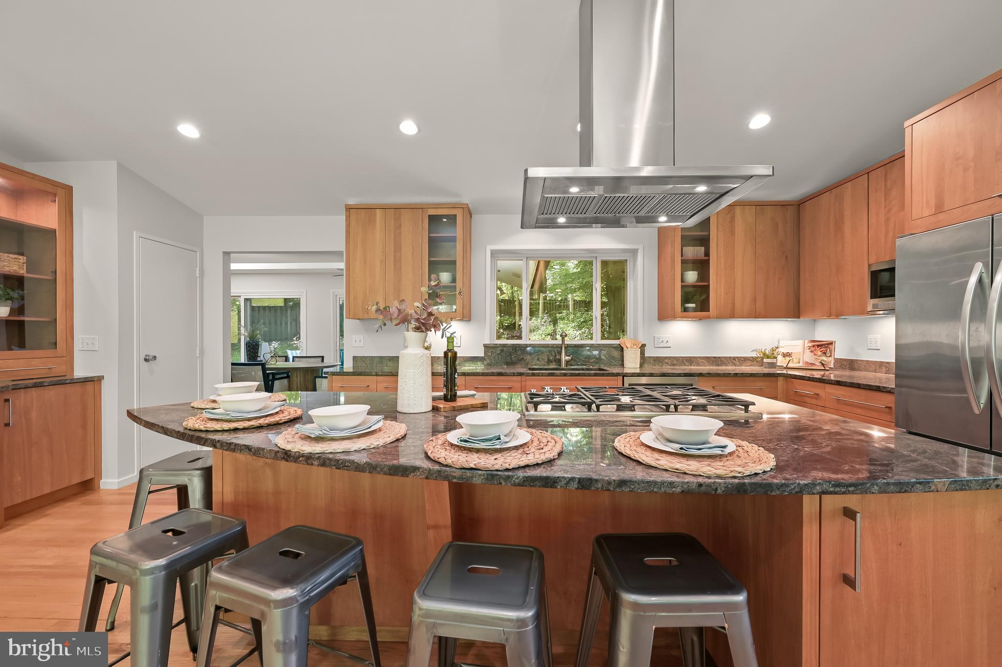 CARDEROCK SPRINGS - Residential