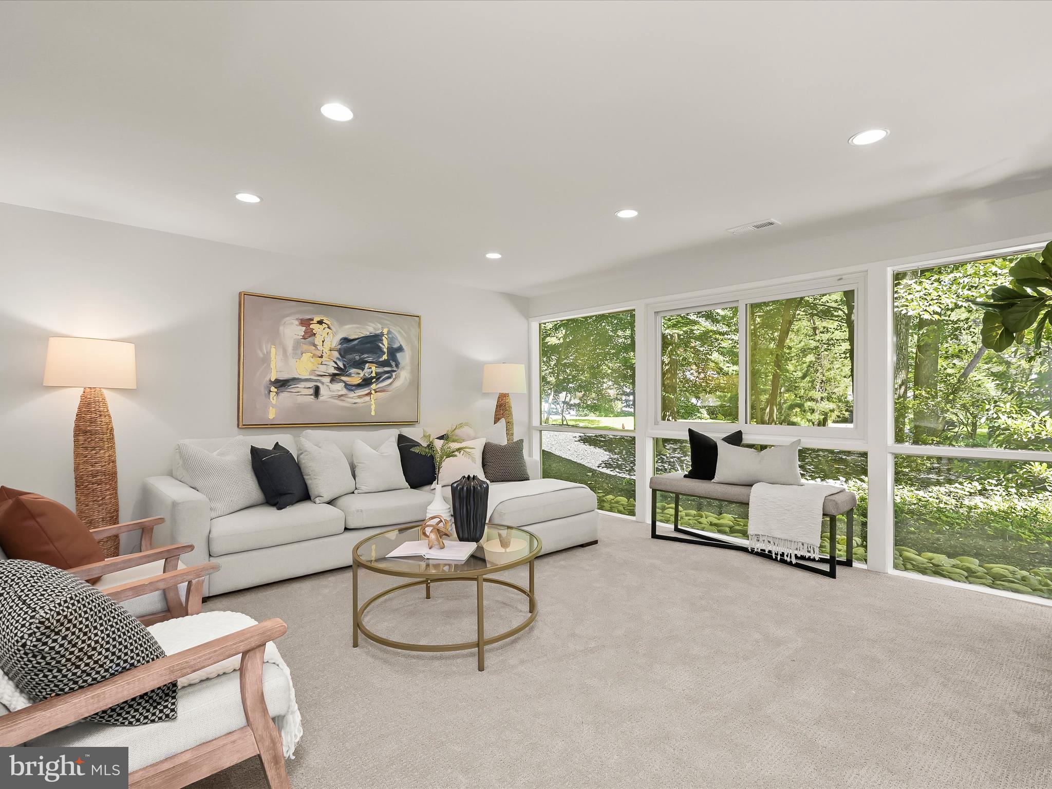 CARDEROCK SPRINGS - Residential