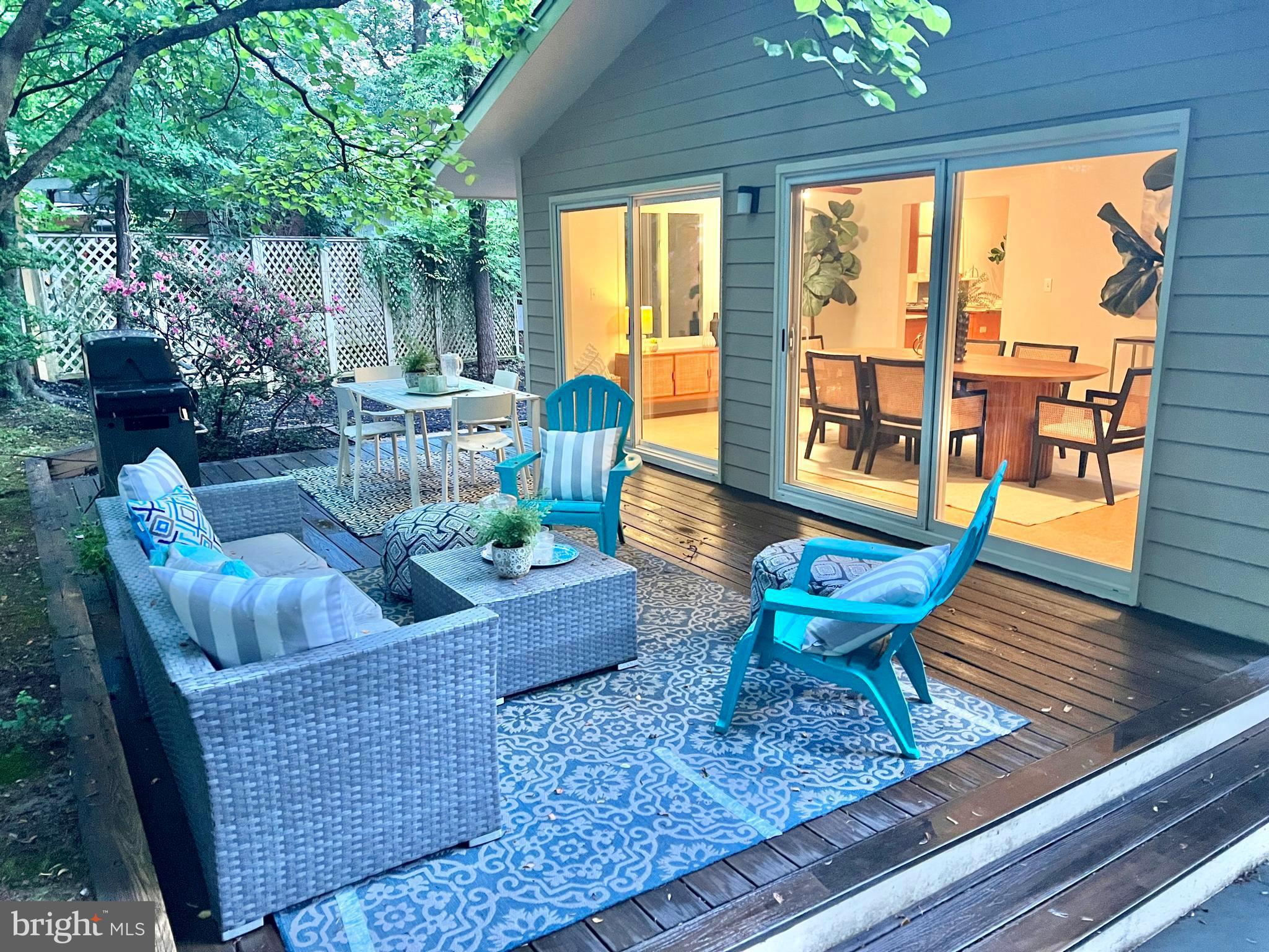 CARDEROCK SPRINGS - Residential