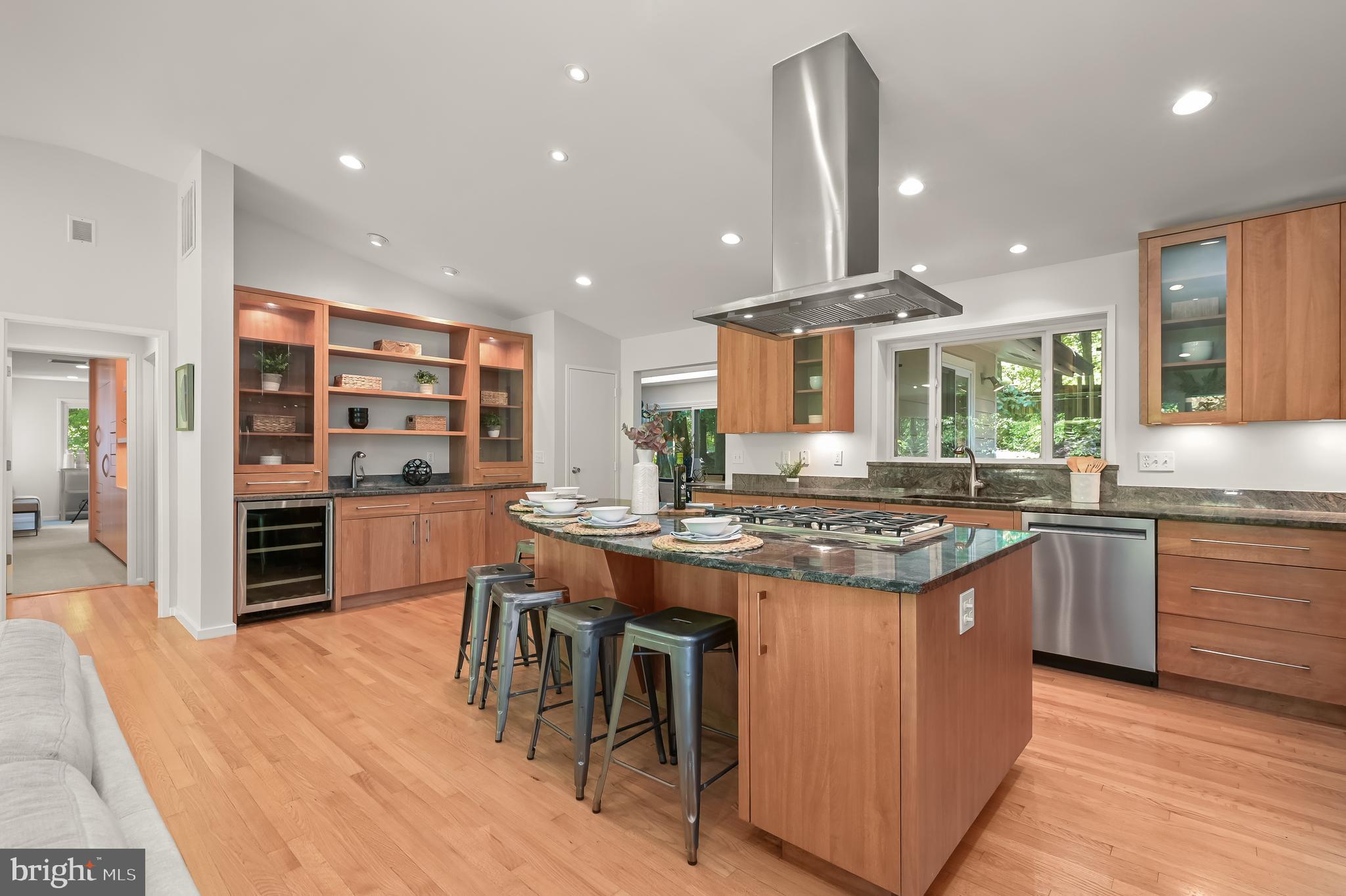 CARDEROCK SPRINGS - Residential