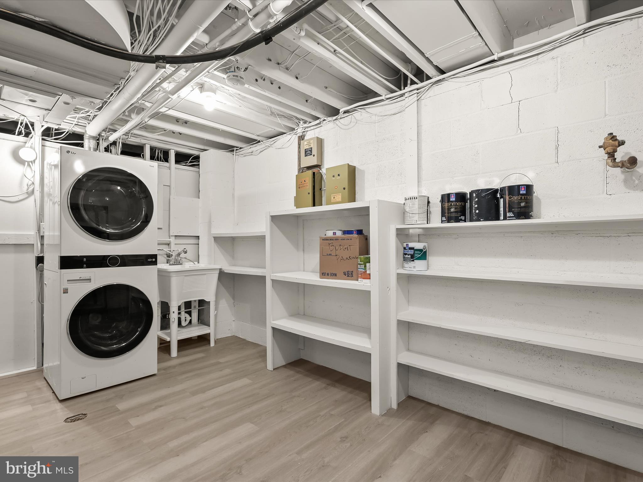 CARDEROCK SPRINGS - Residential