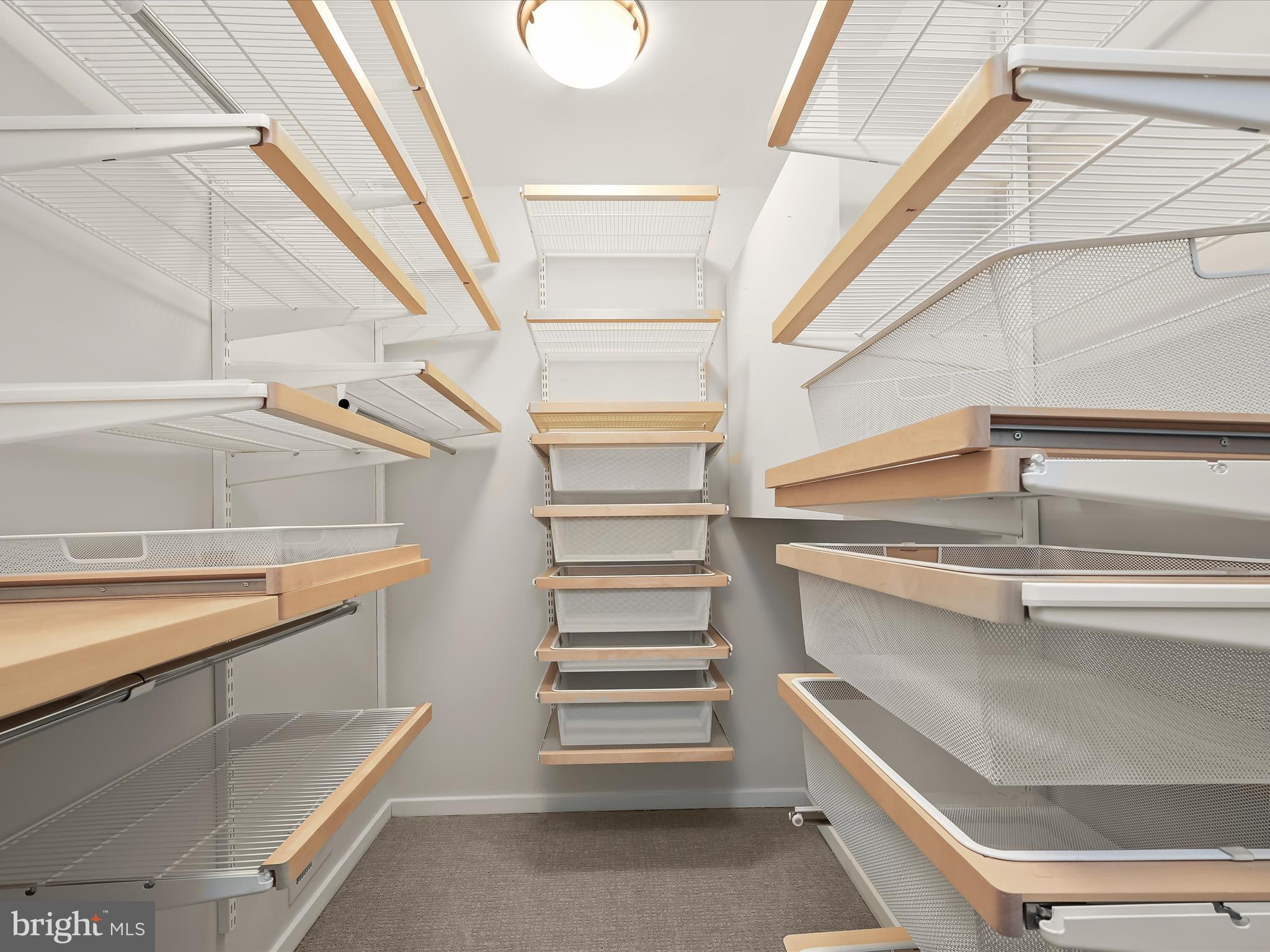 CARDEROCK SPRINGS - Residential